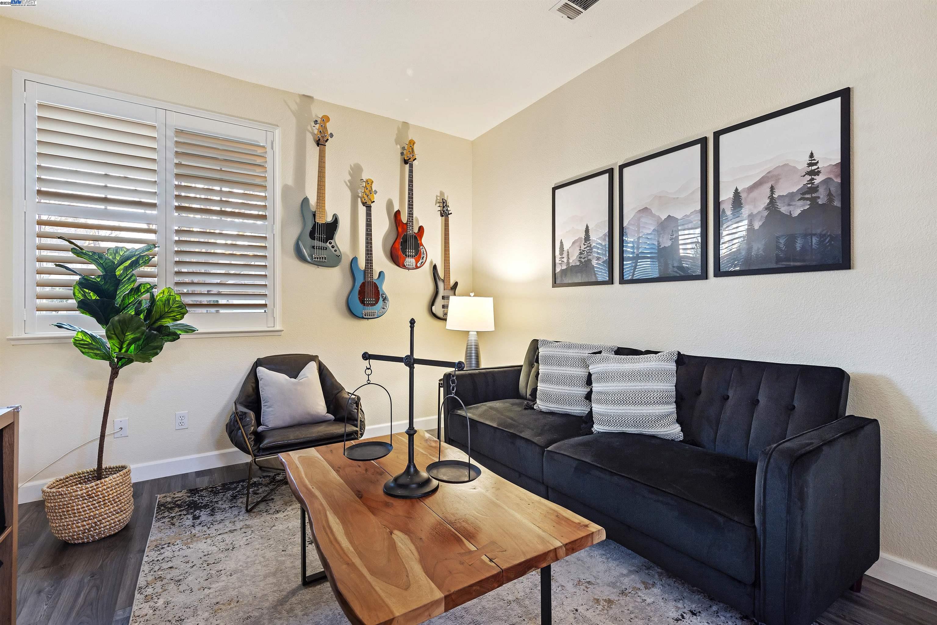 585 Bartlett Court