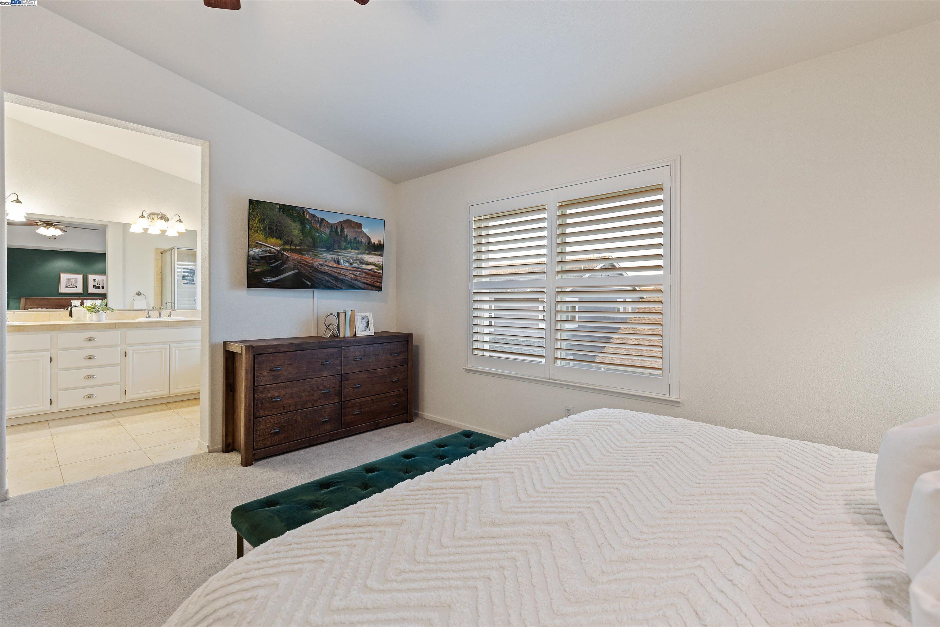 585 Bartlett Court