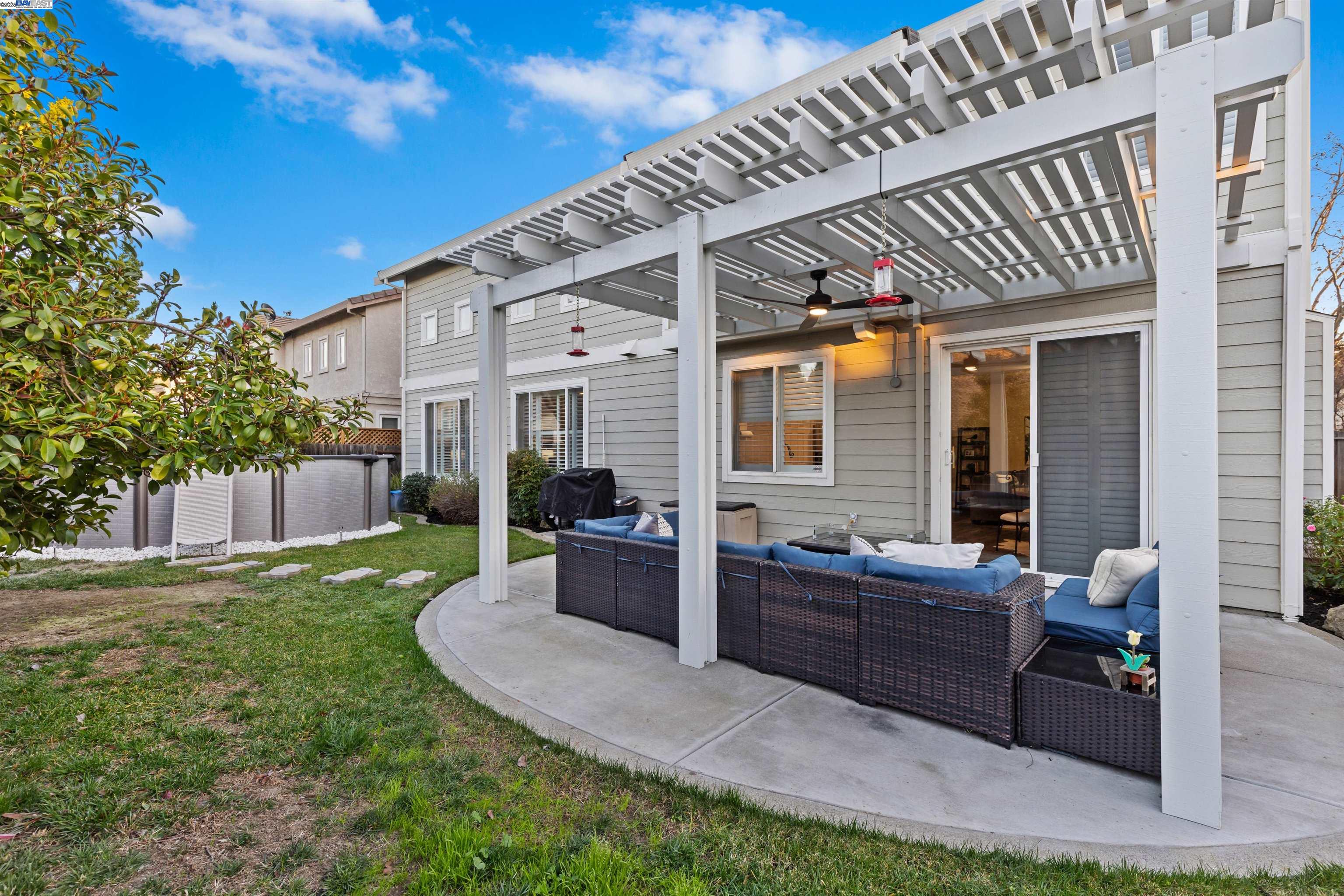 585 Bartlett Court
