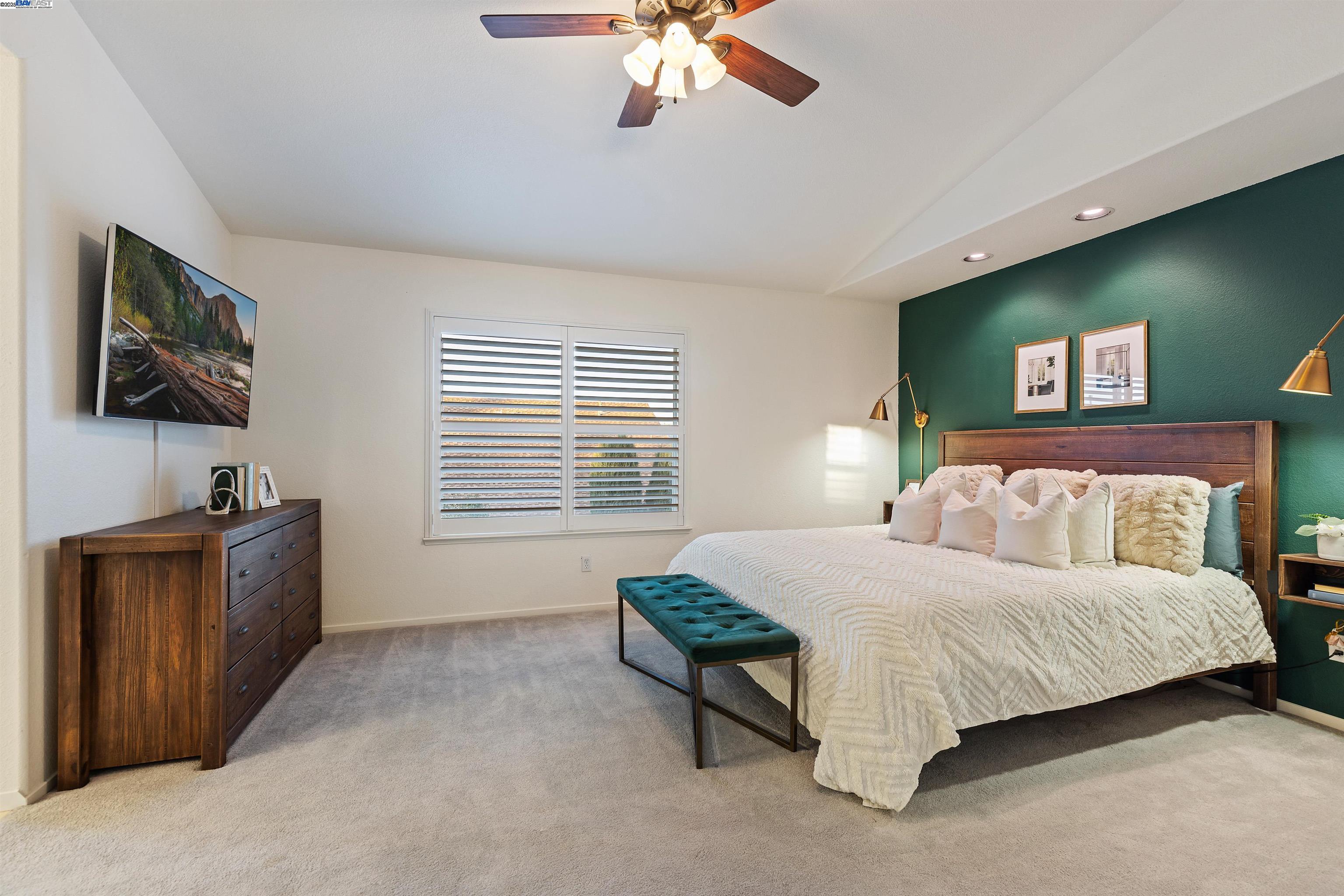 585 Bartlett Court