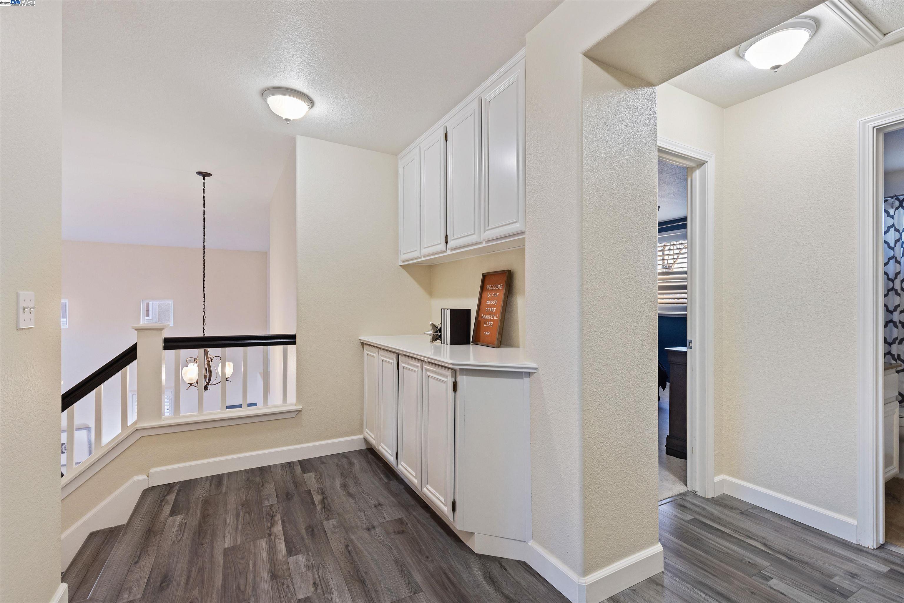 585 Bartlett Court
