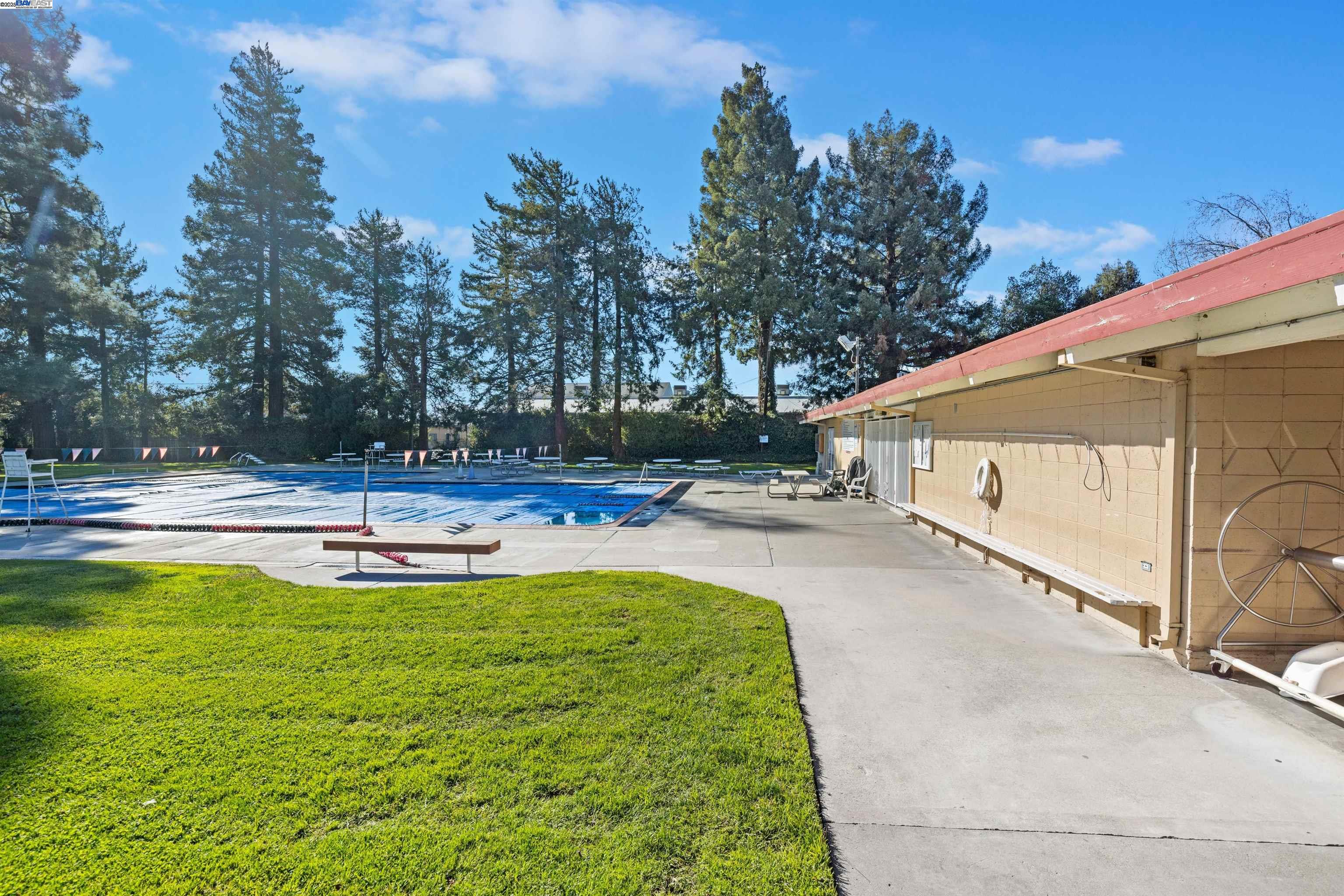 4909 Northdale Dr