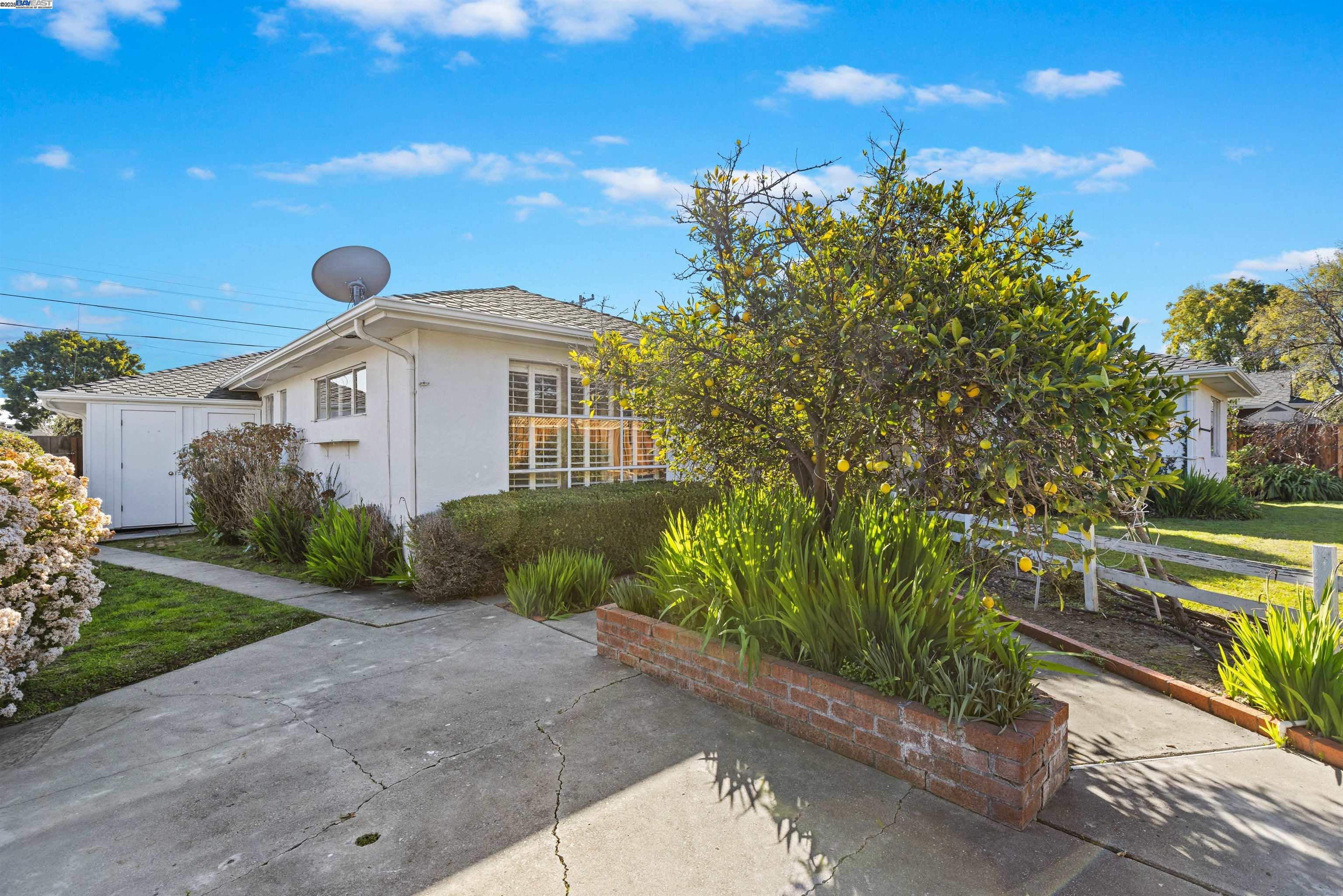 4909 Northdale Dr