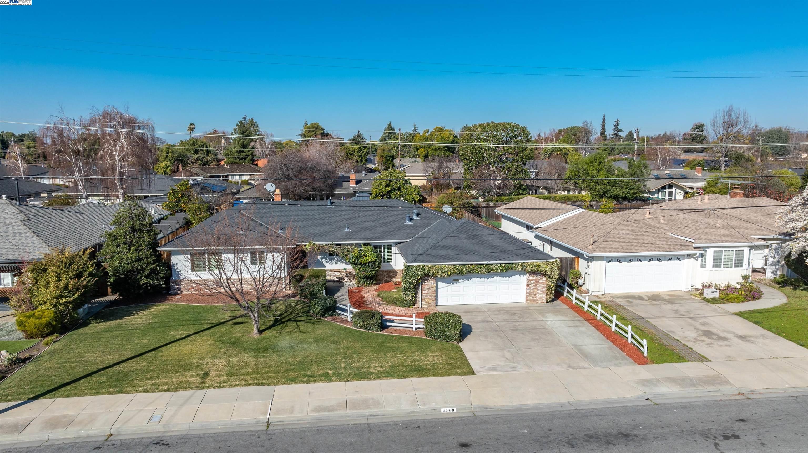 4909 Northdale Dr