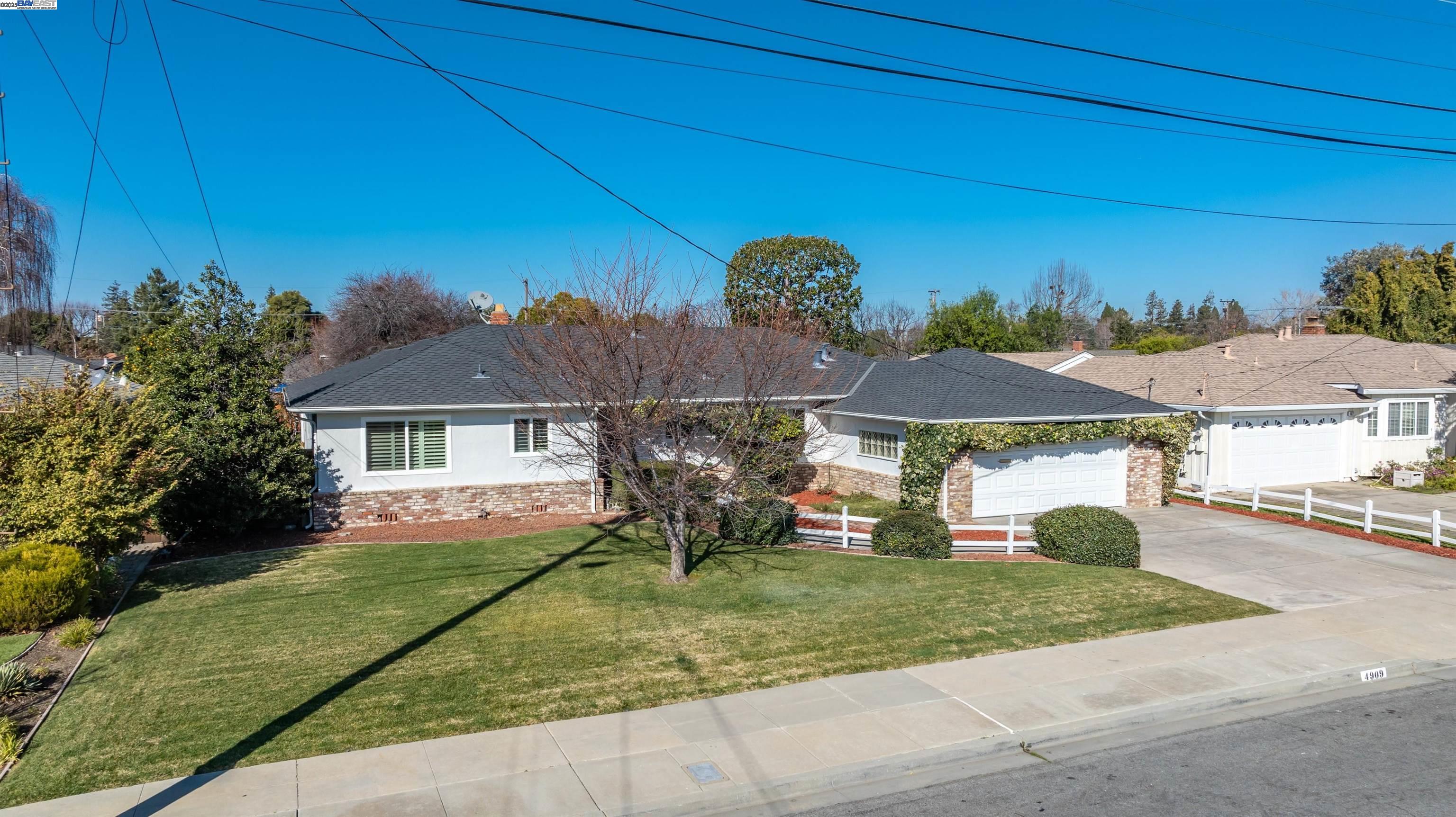 4909 Northdale Dr