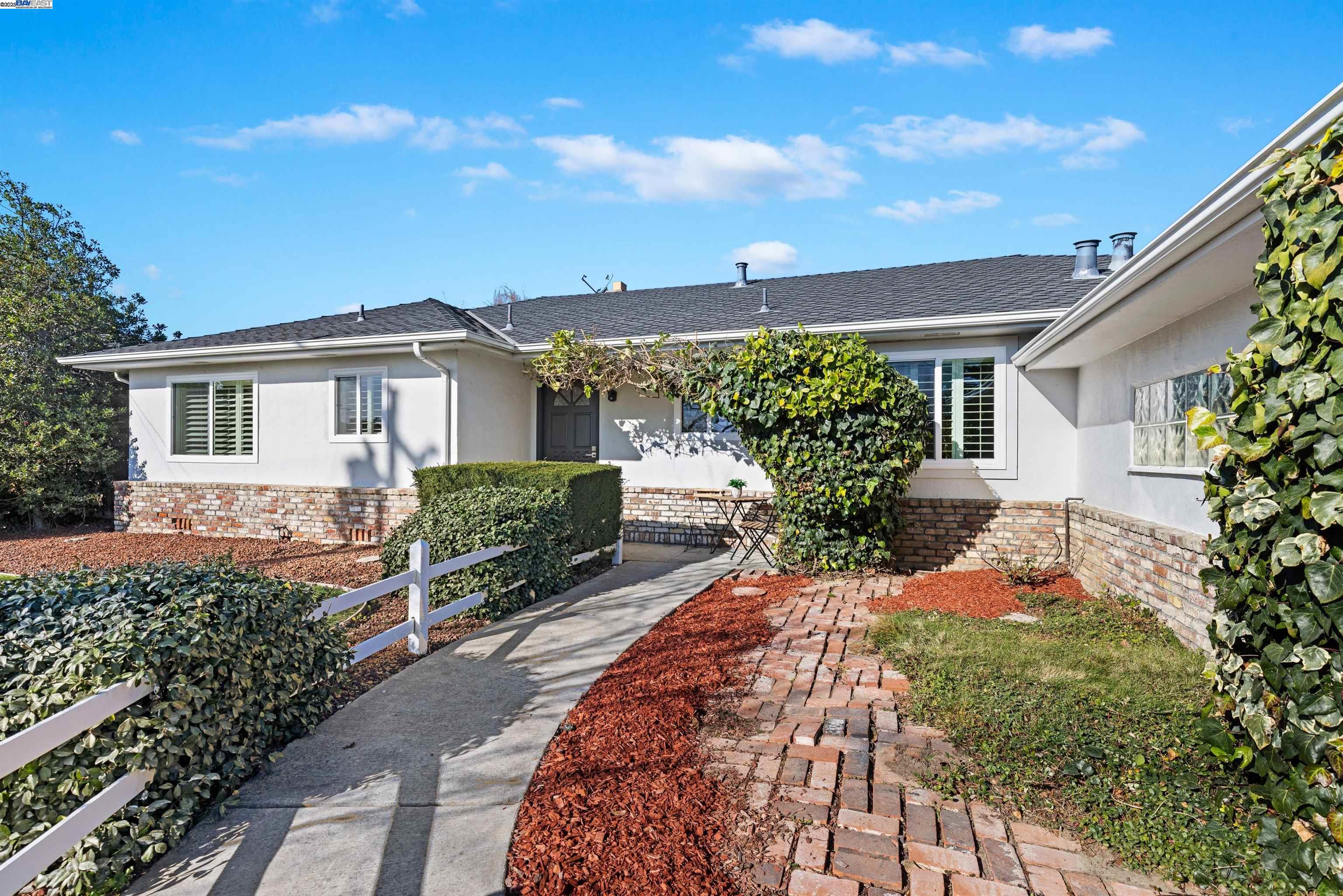 4909 Northdale Dr