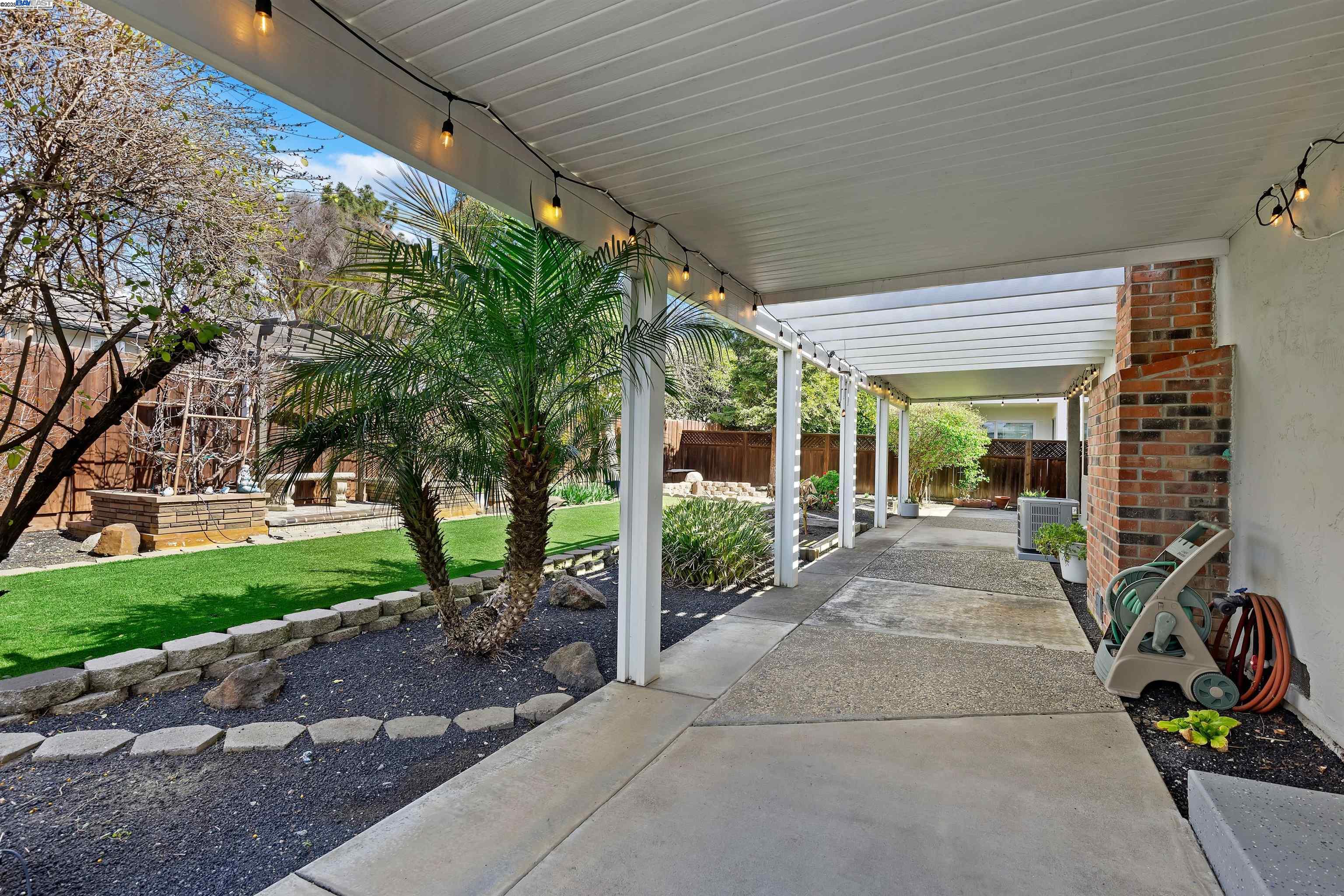 271 Covellite Ln