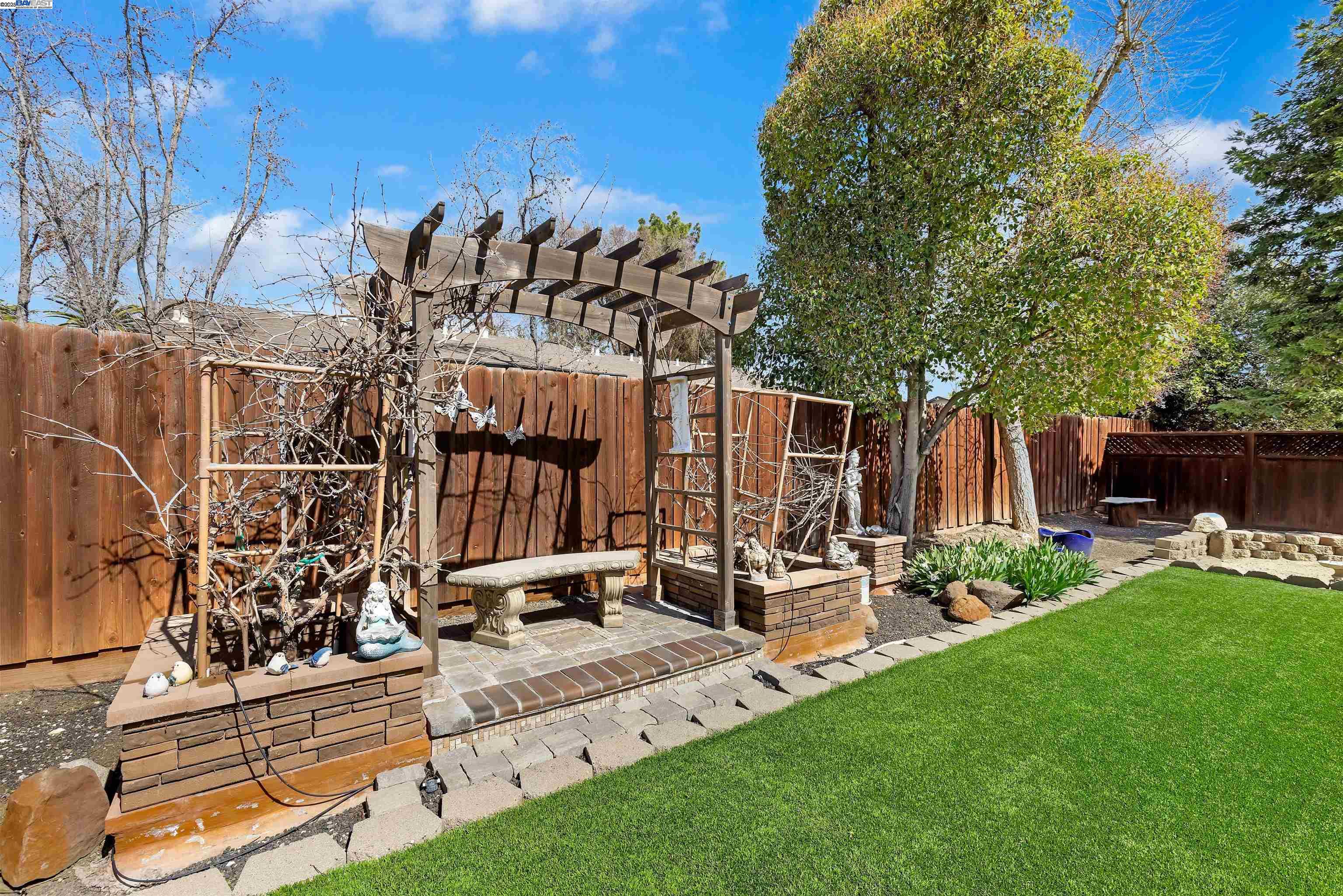 271 Covellite Ln