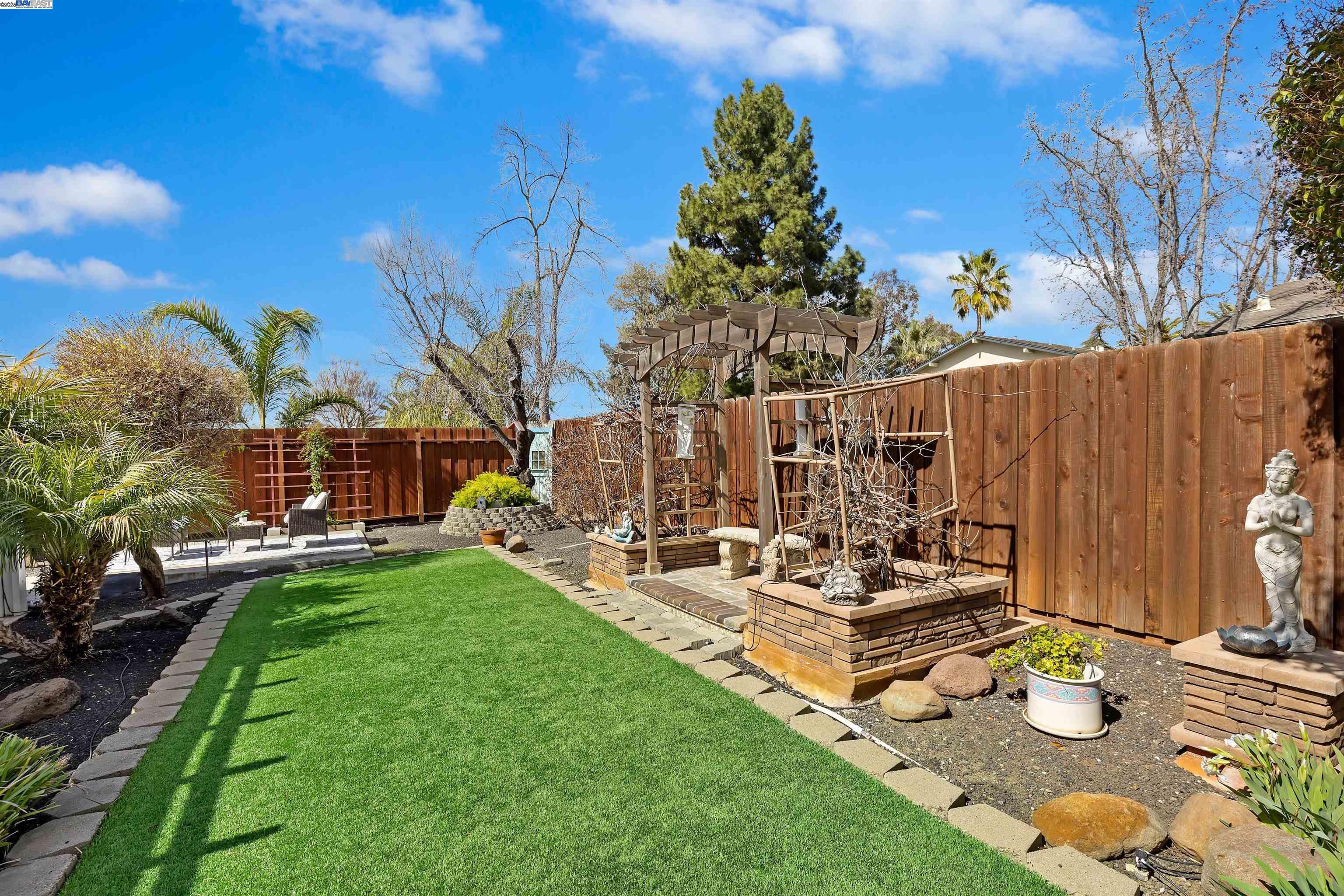 271 Covellite Ln