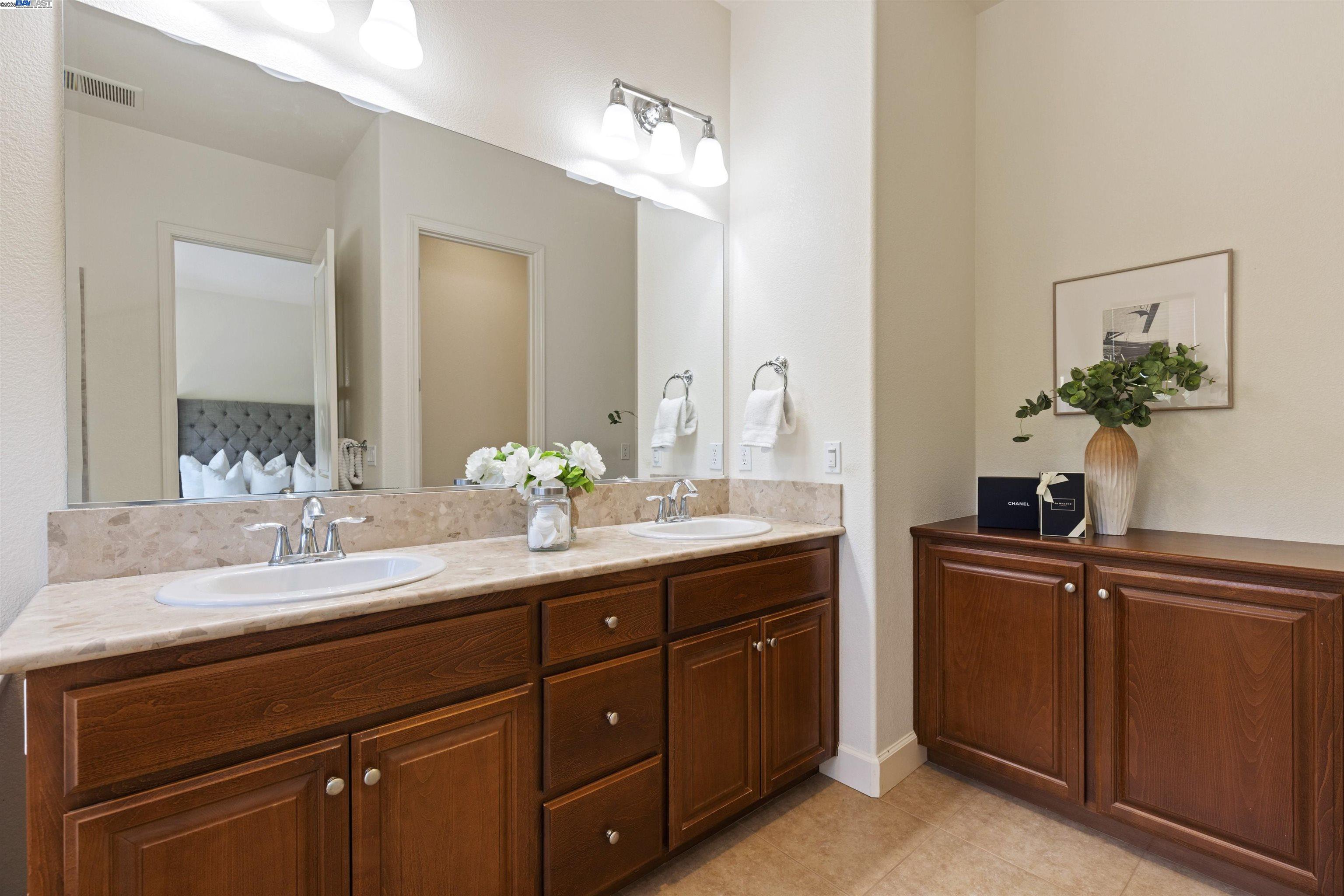 2715 Palatino Ct