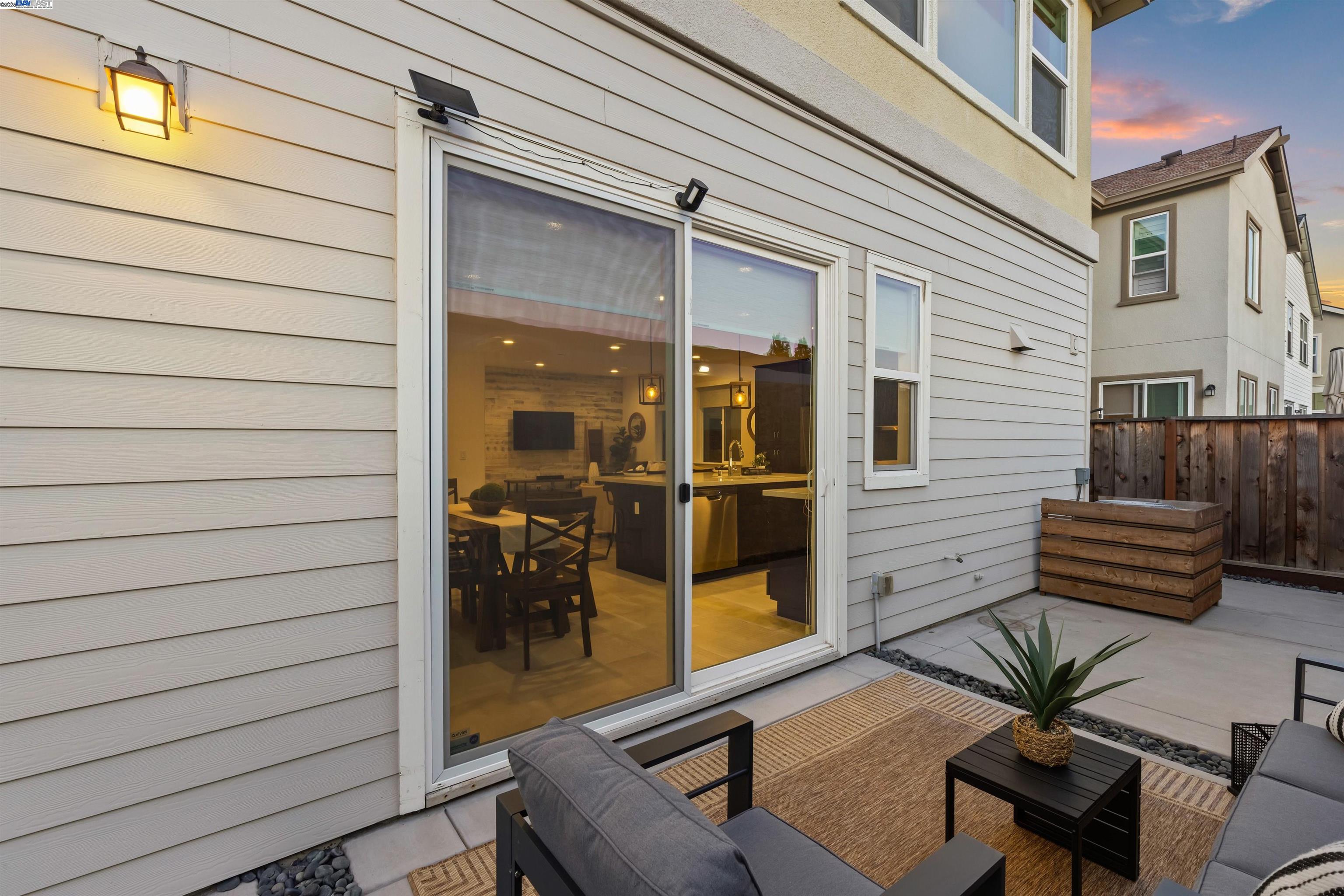 2209 Shiraz Cmn