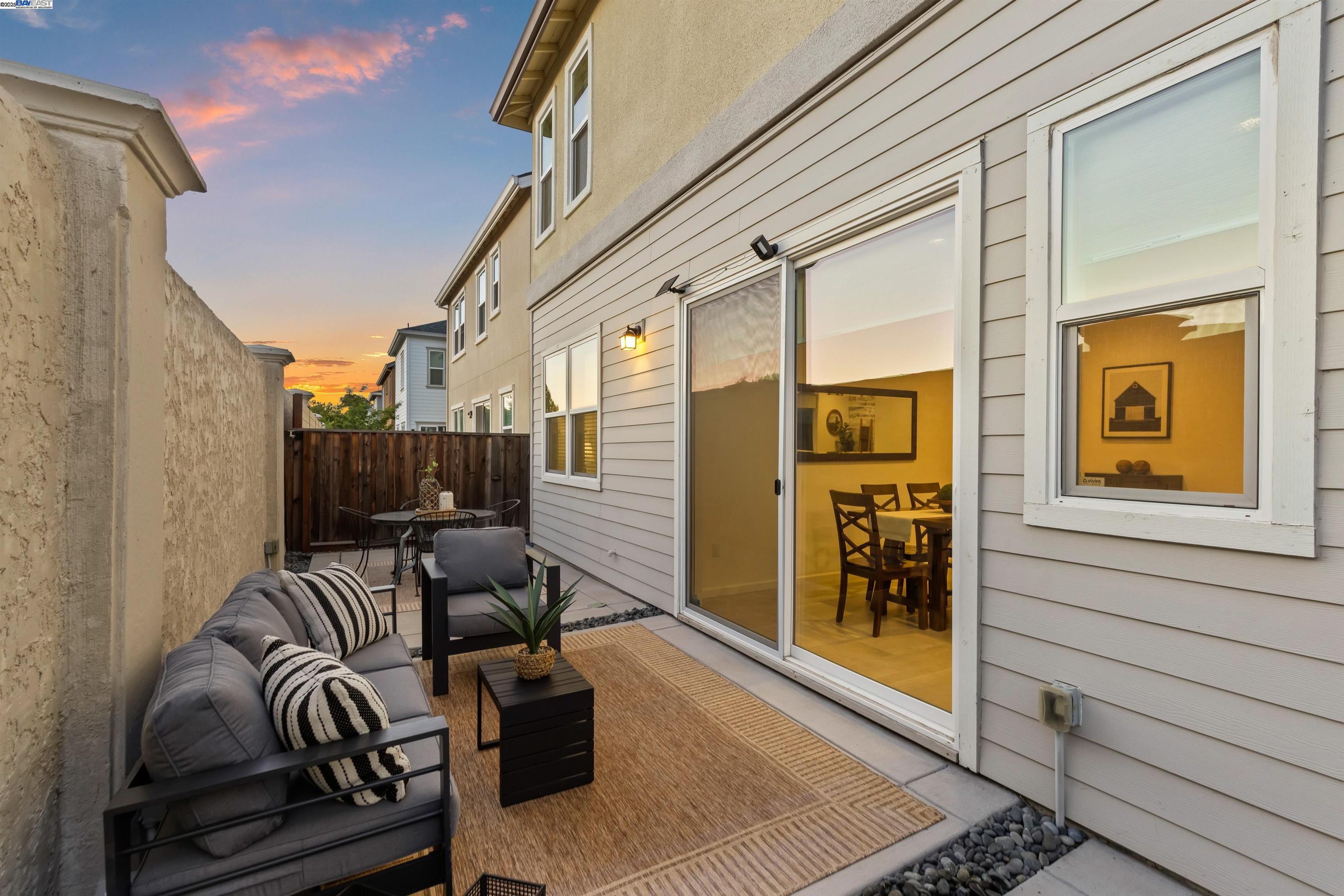 2209 Shiraz Cmn