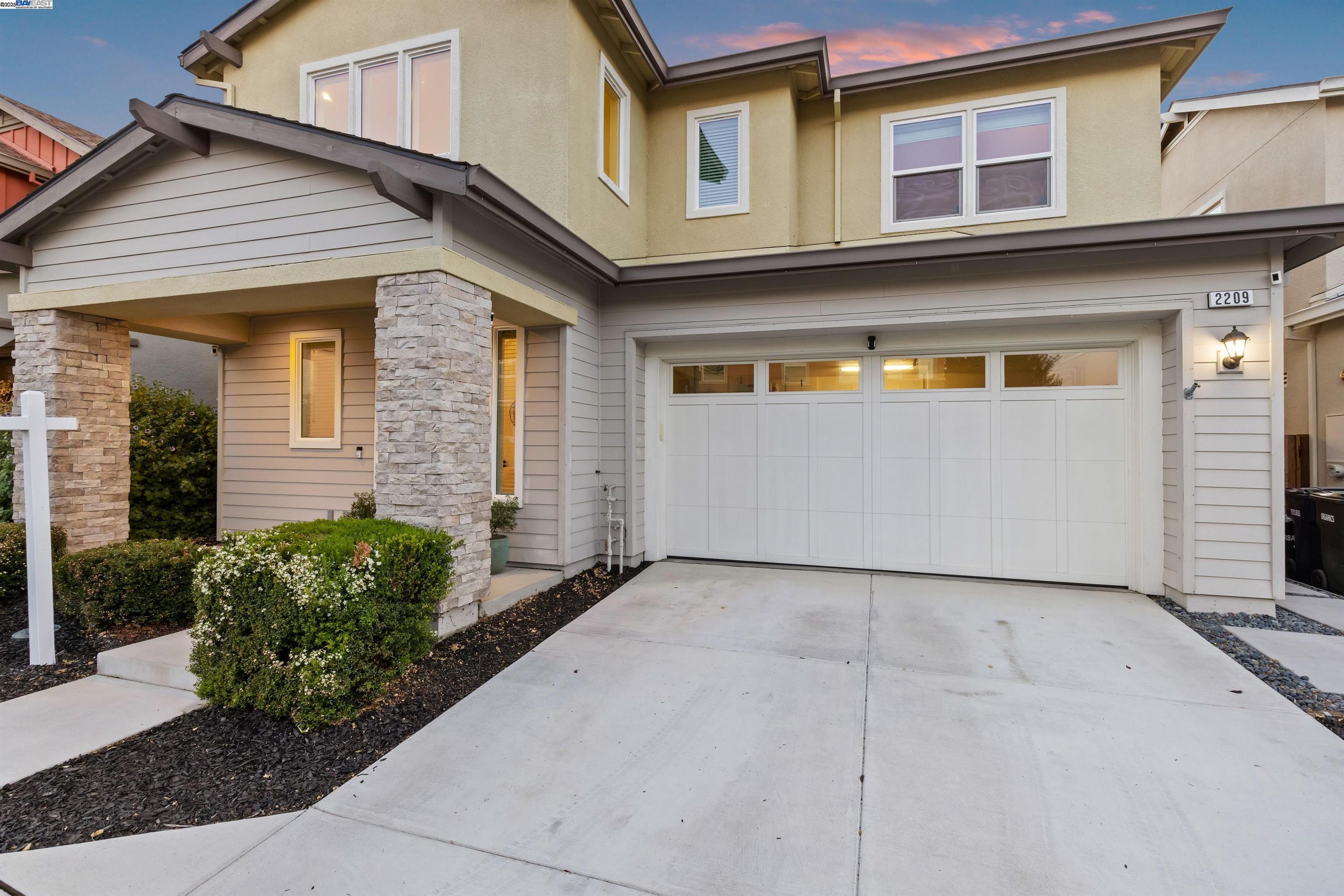 2209 Shiraz Cmn