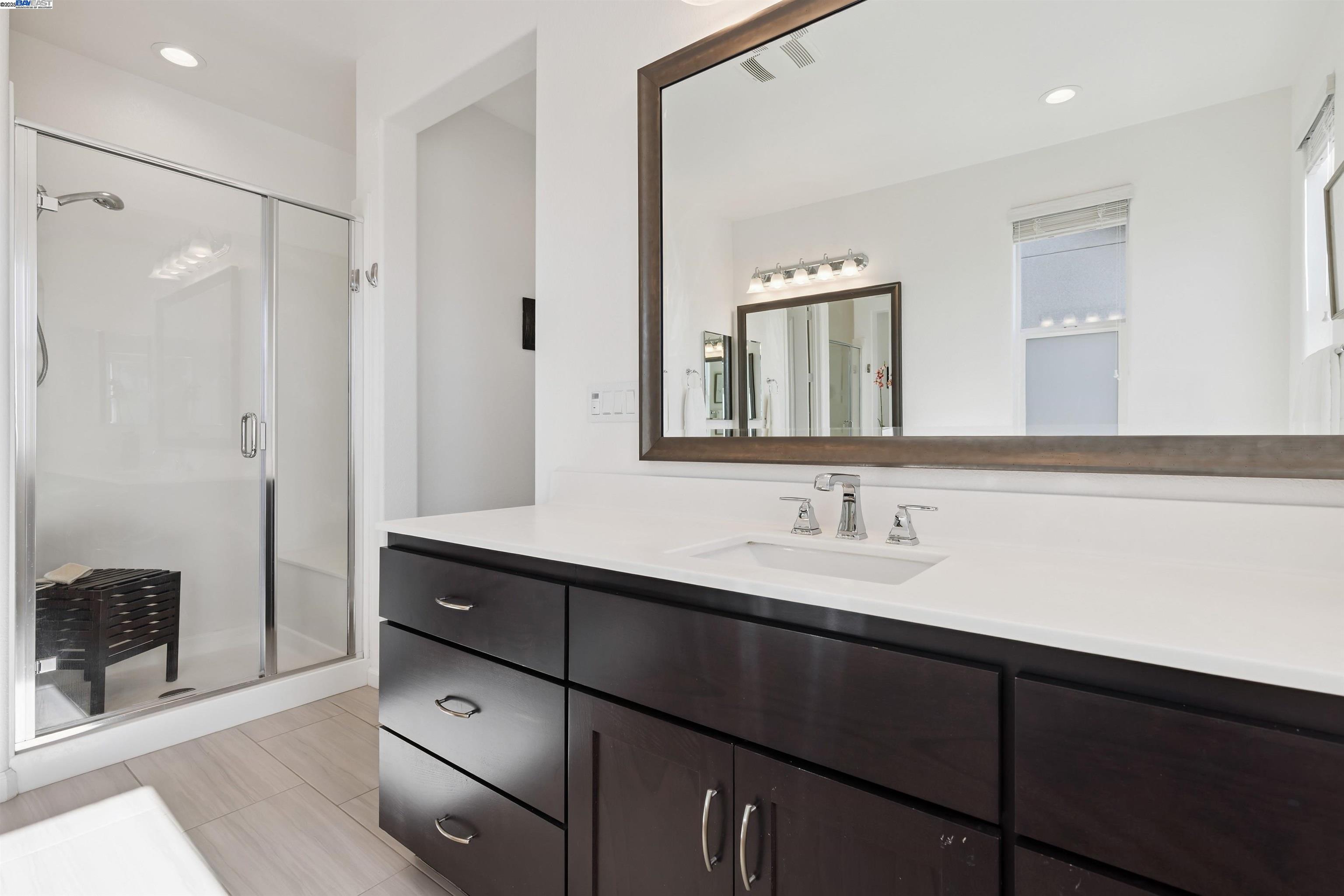 2209 Shiraz Cmn