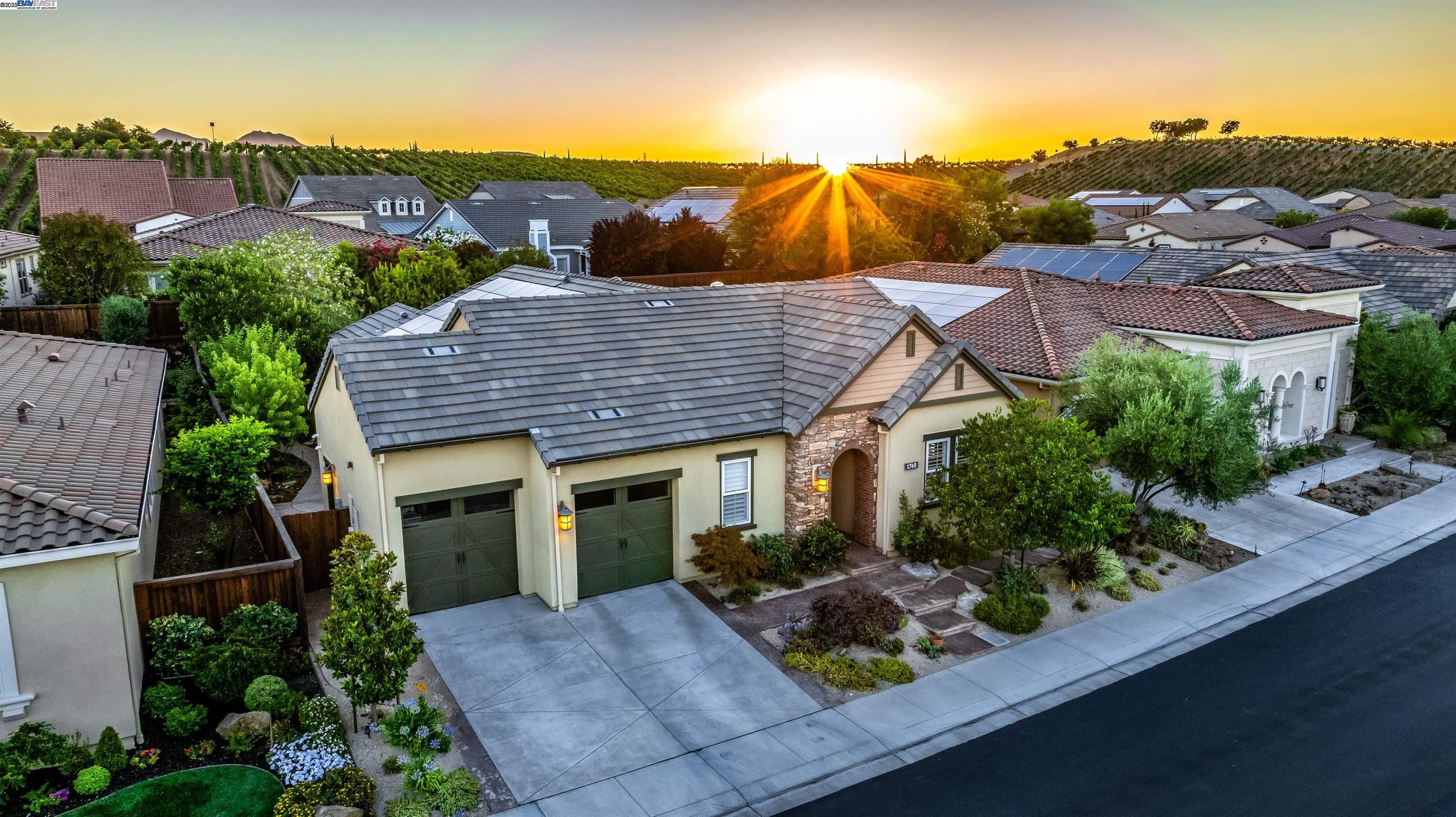 1748 Veneto Ln