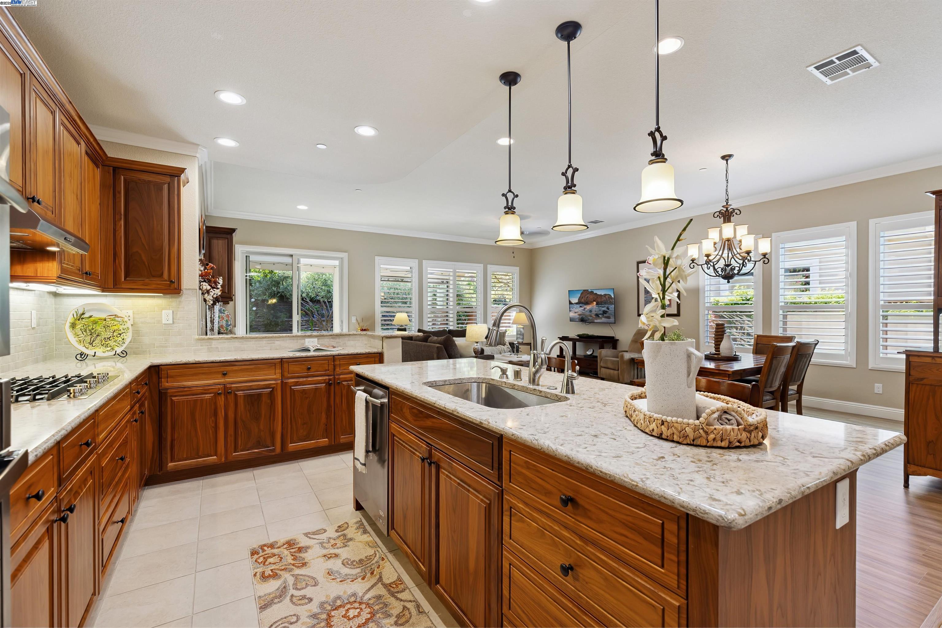1748 Veneto Ln