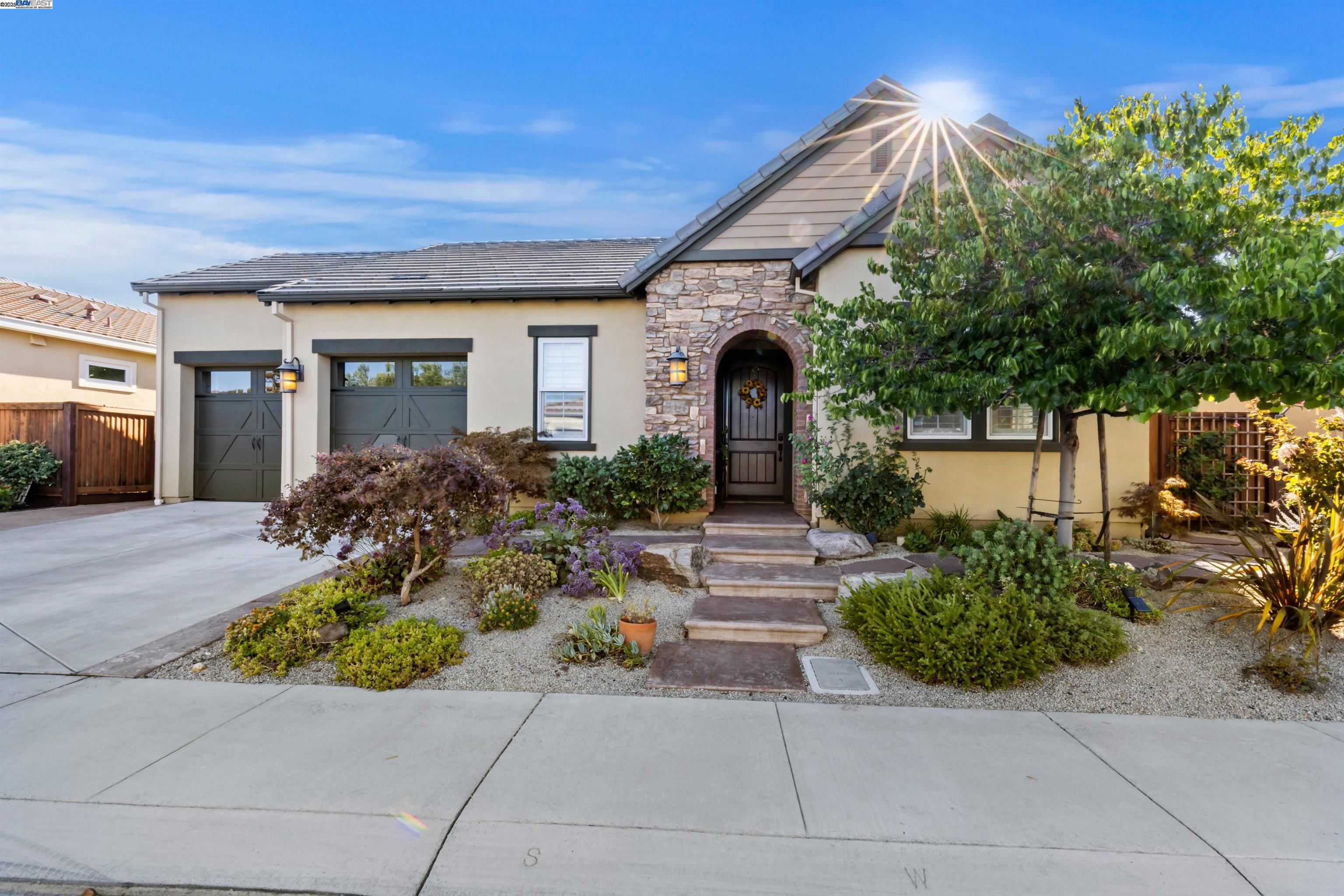1748 Veneto Ln