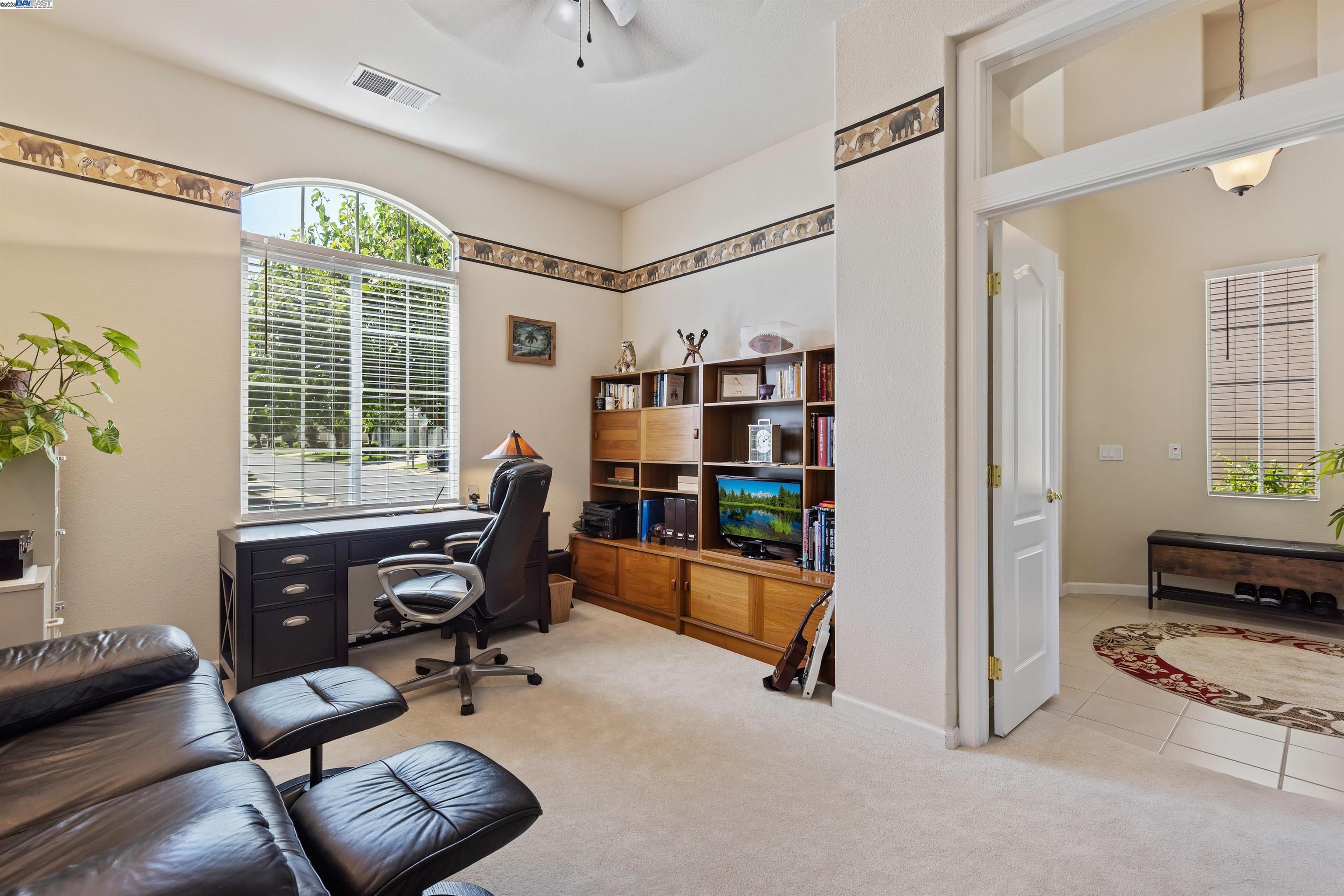 1505 Bismarck Ln