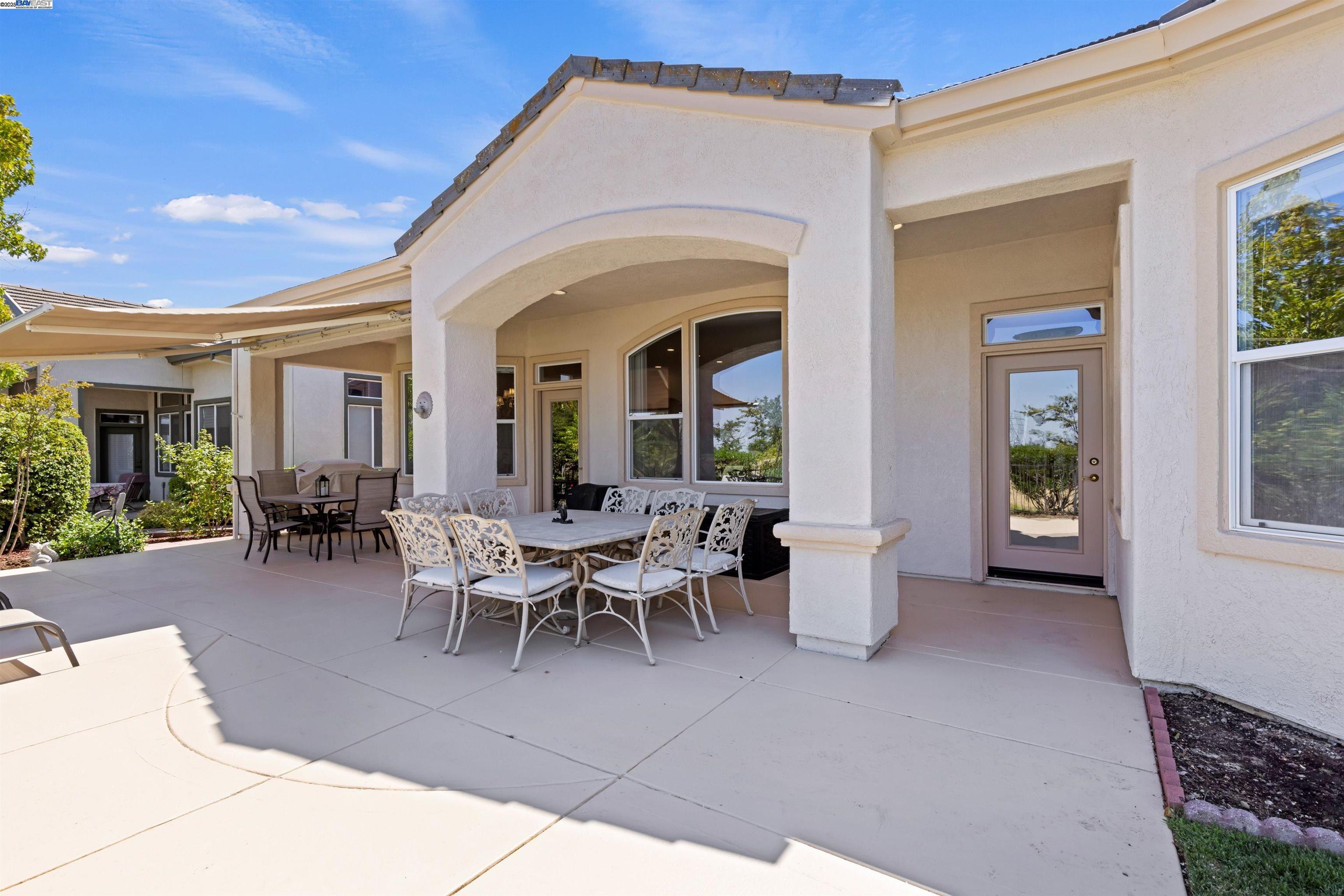 1505 Bismarck Ln
