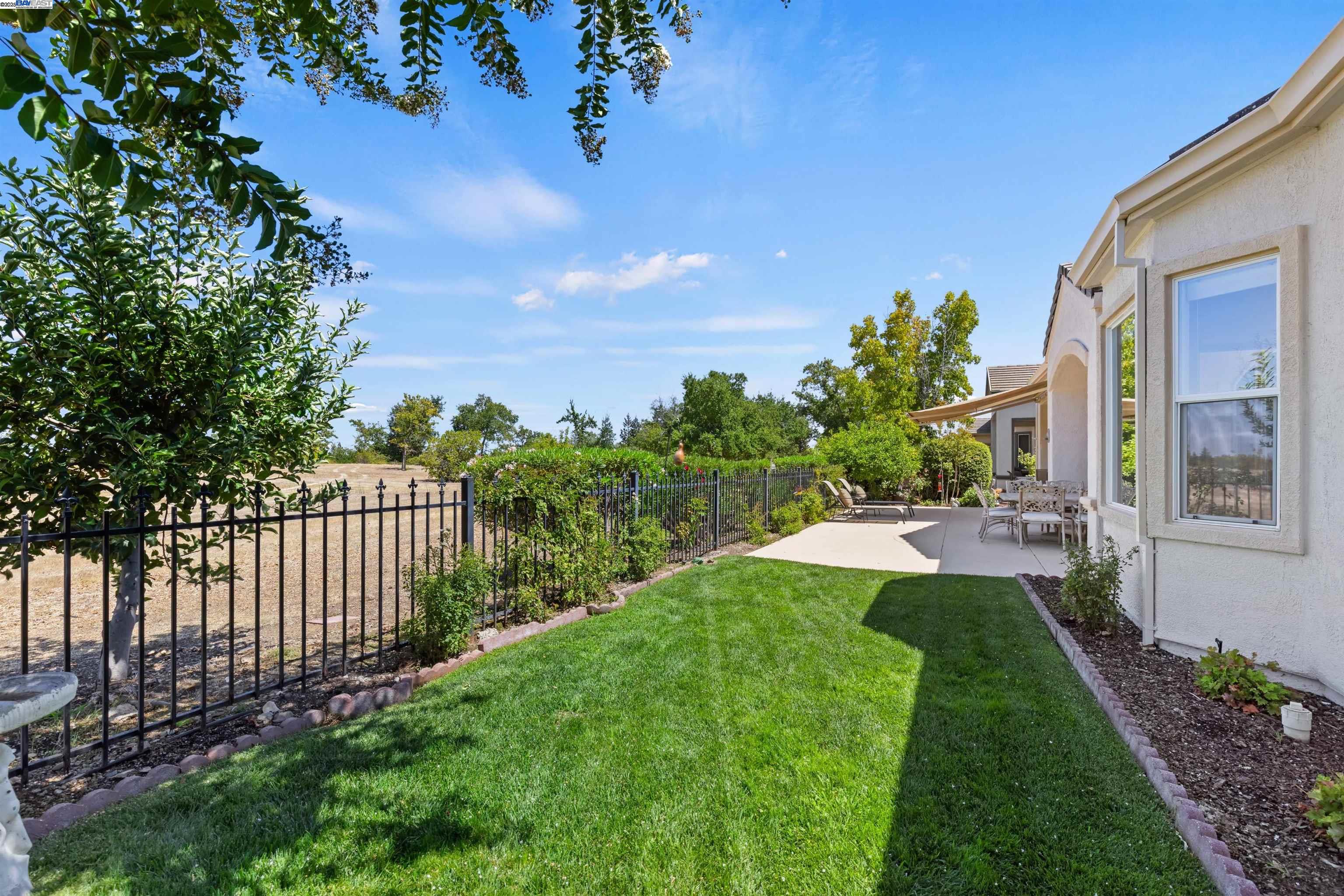 1505 Bismarck Ln