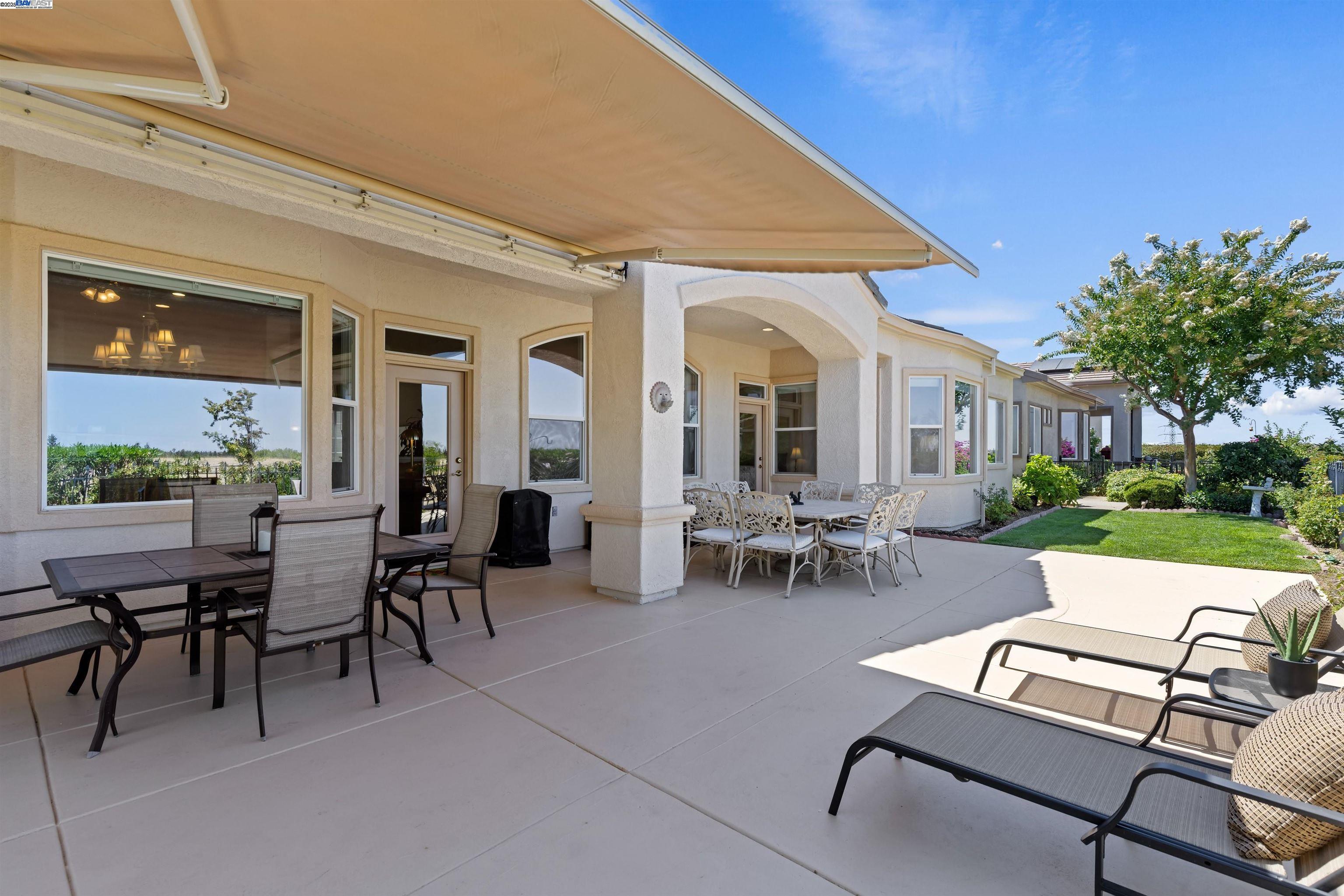 1505 Bismarck Ln