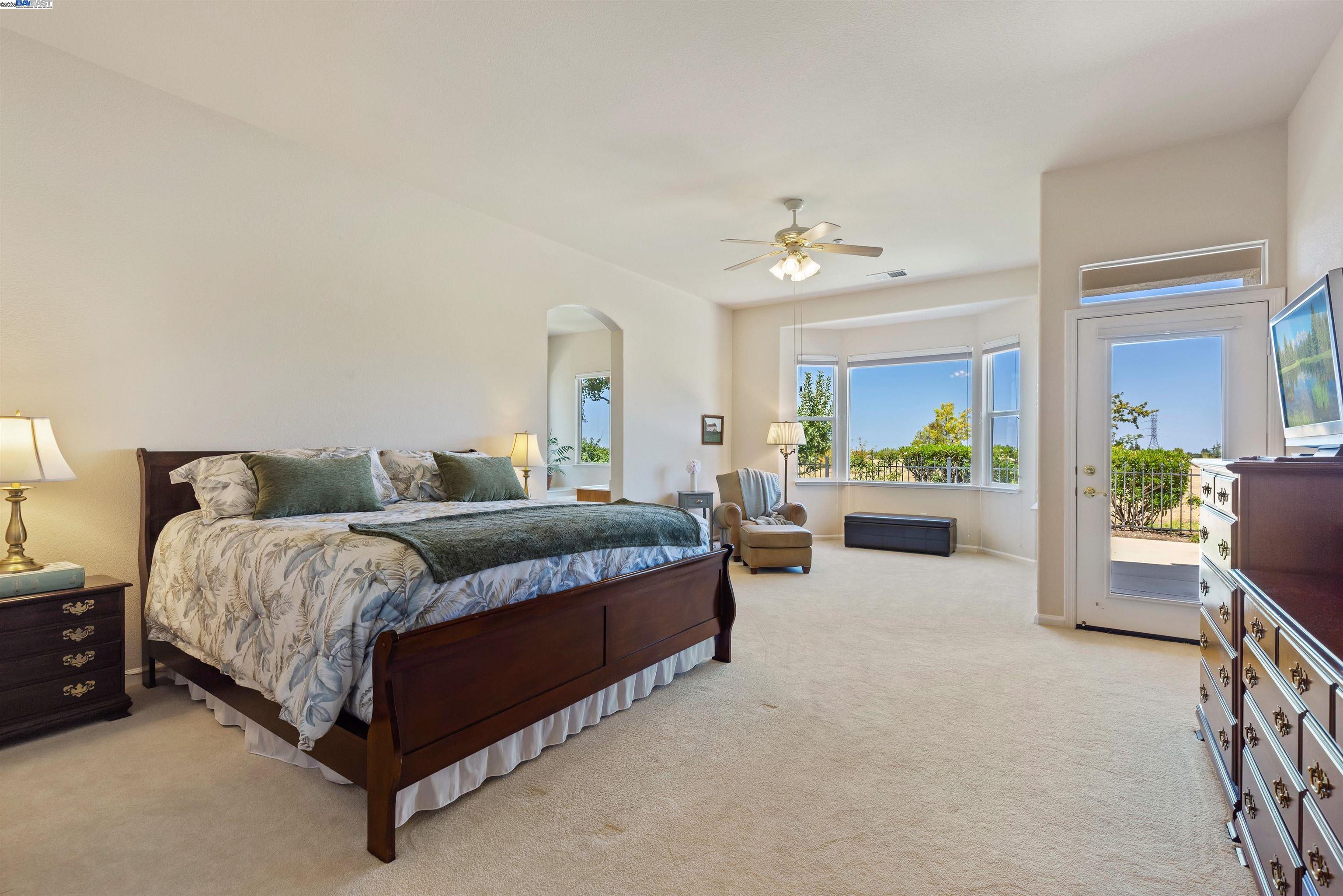 1505 Bismarck Ln