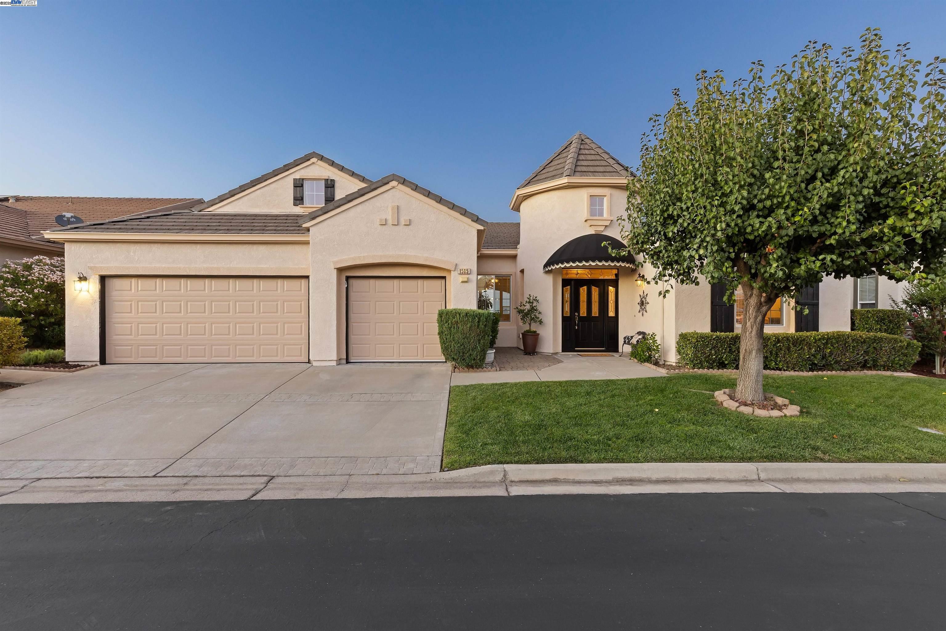 1505 Bismarck Ln