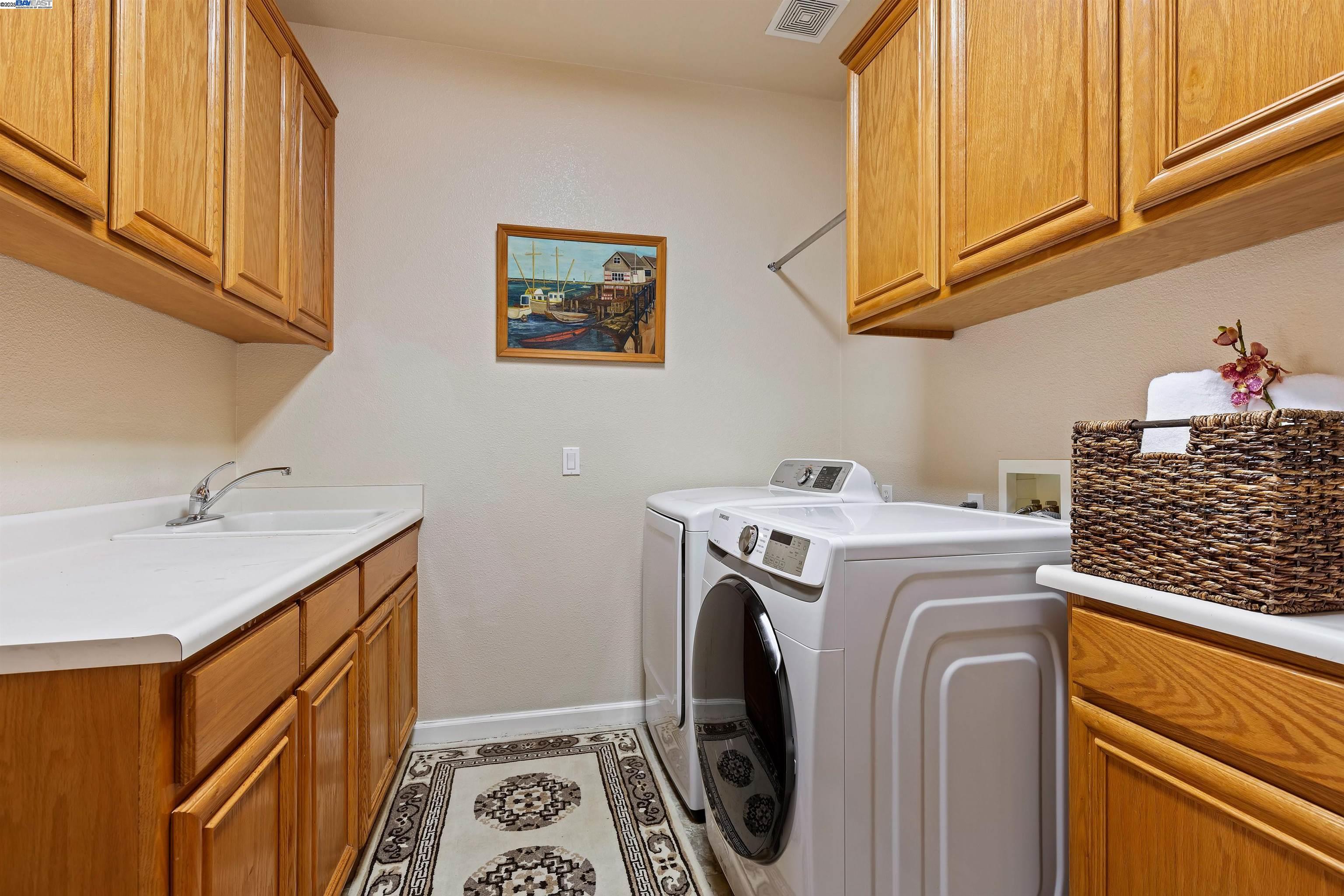 1505 Bismarck Ln