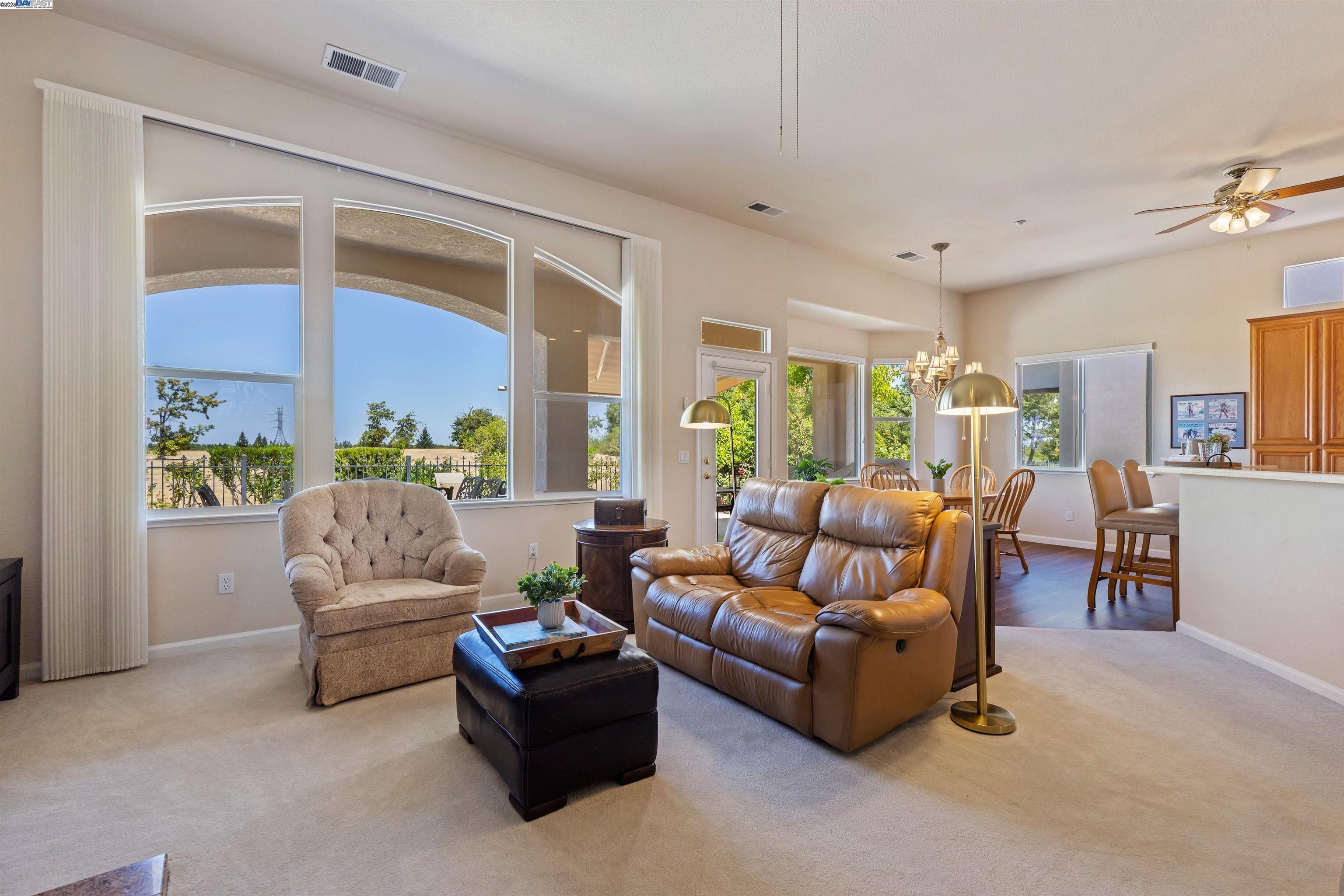 1505 Bismarck Ln