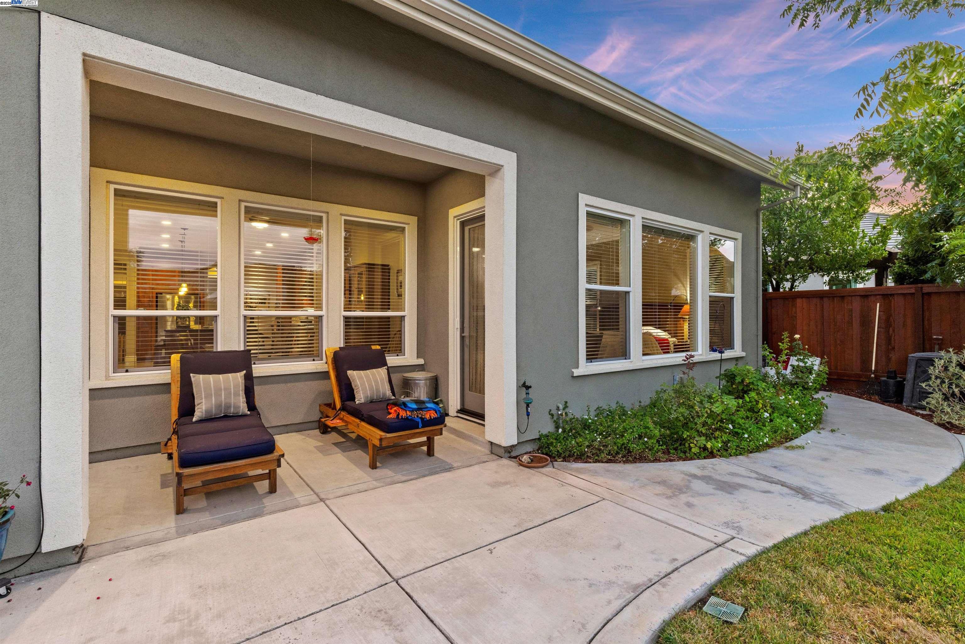 2062 Reserva Ct