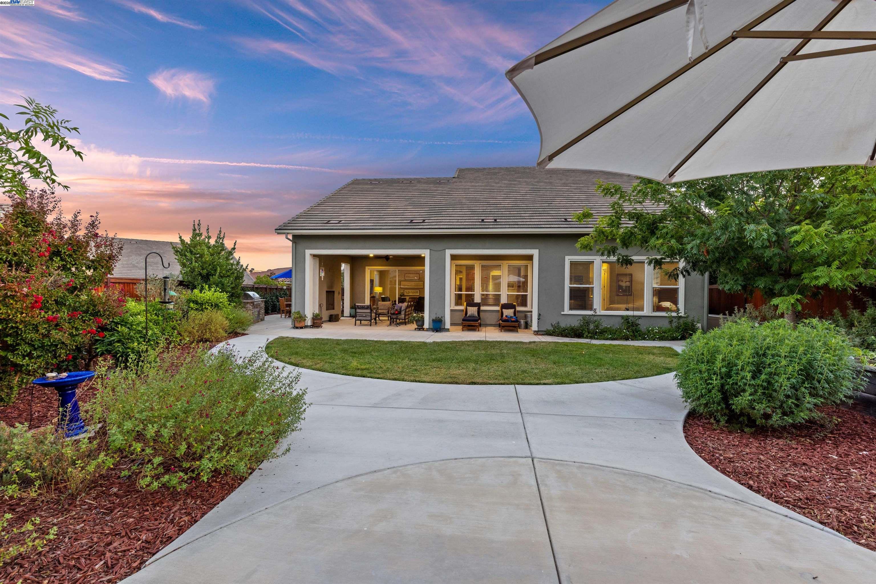 2062 Reserva Ct
