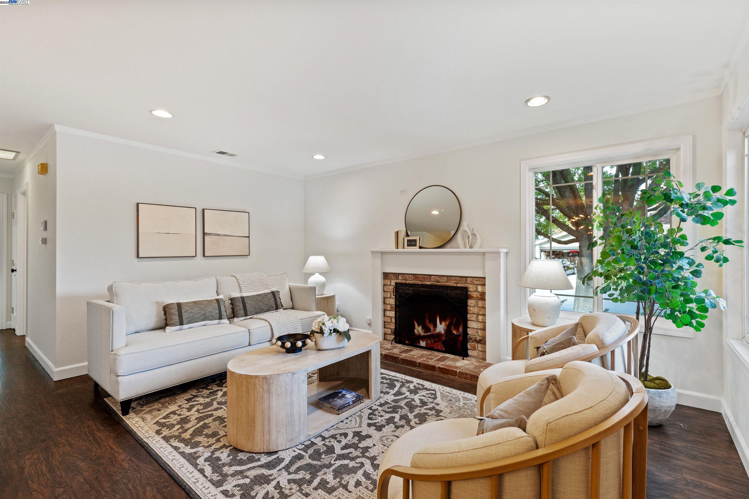 5285 Felicia Ave