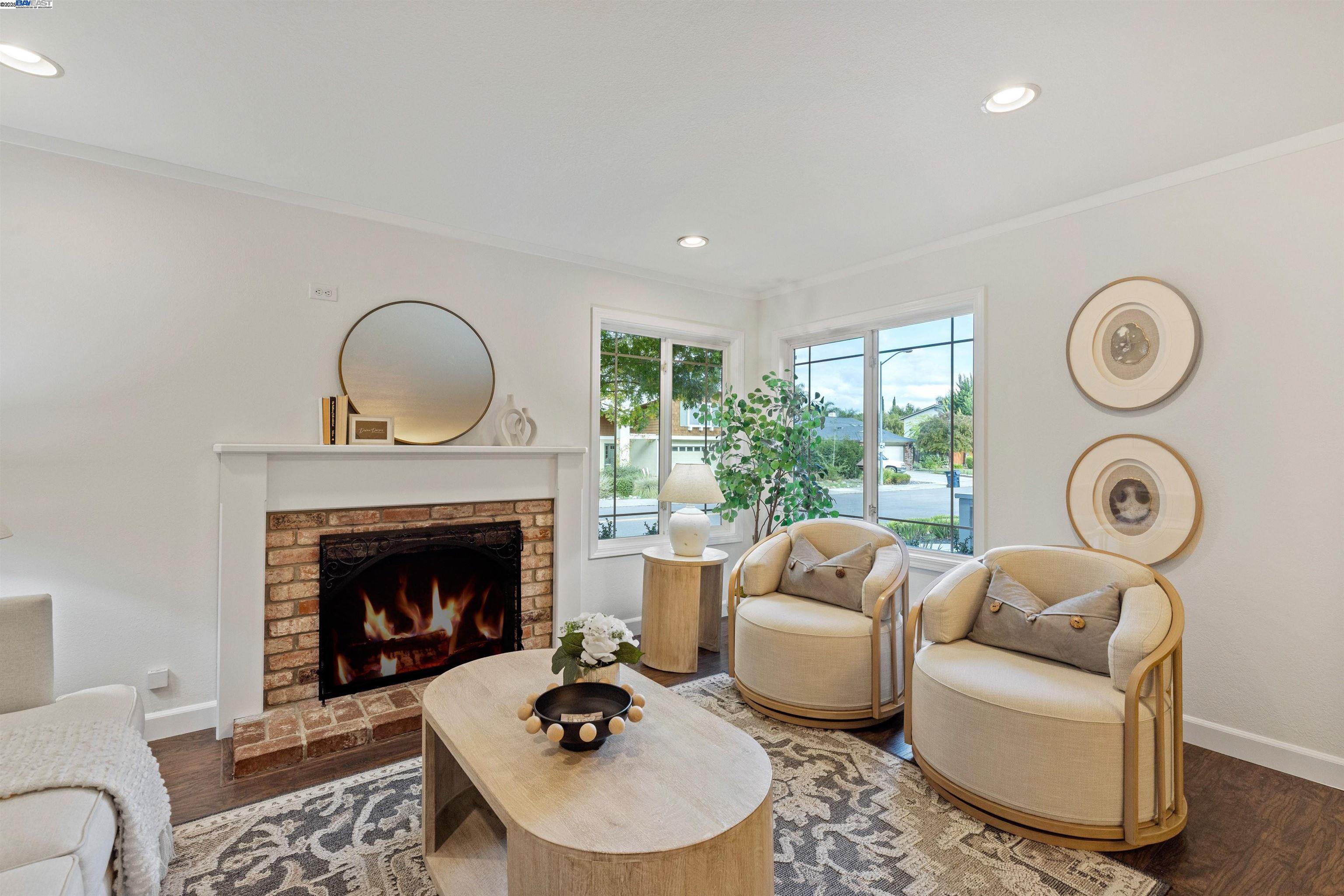 5285 Felicia Ave