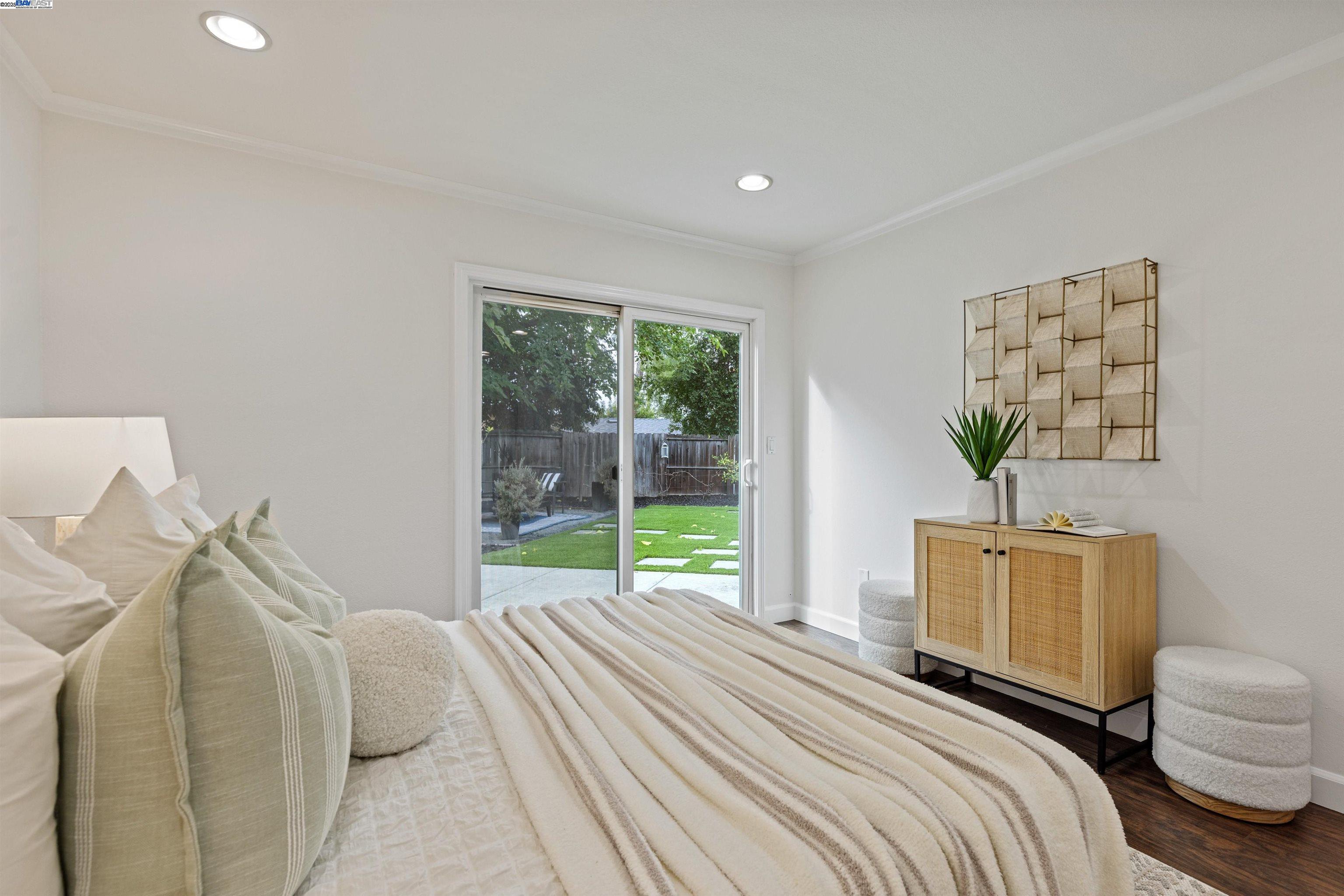 5285 Felicia Ave