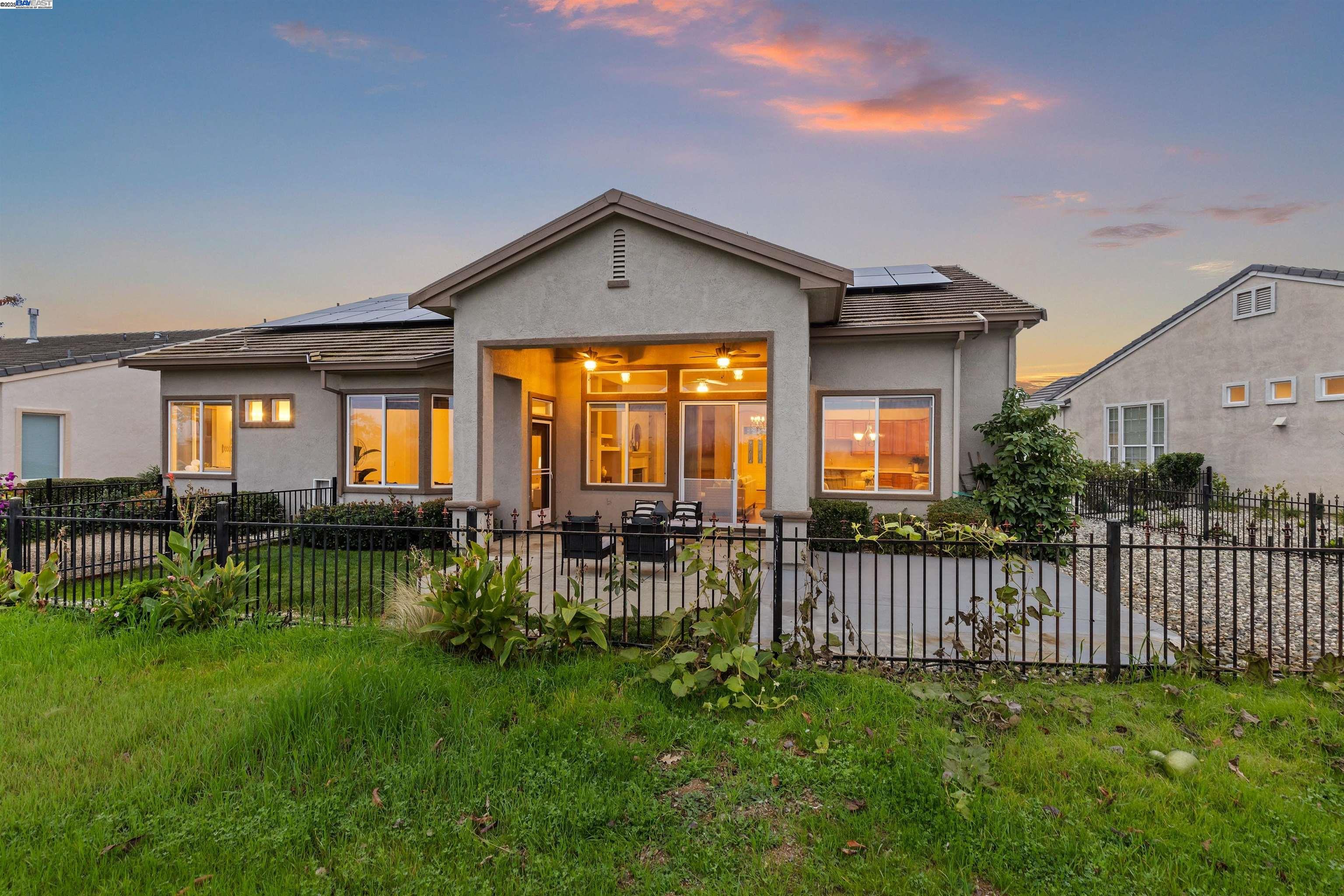 1507 Bismarck Ln
