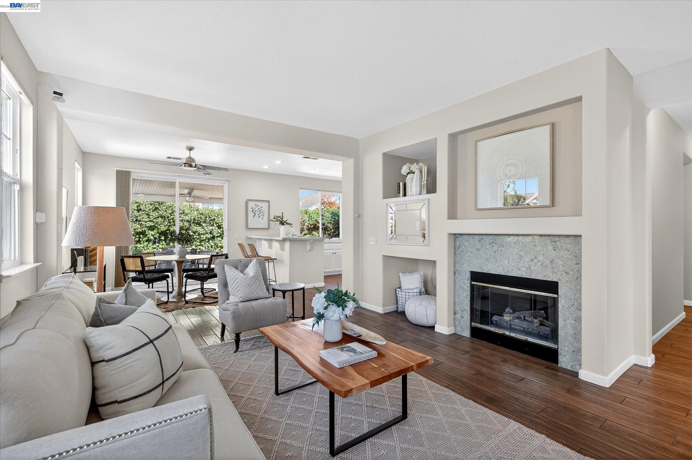 1606 Regent Dr