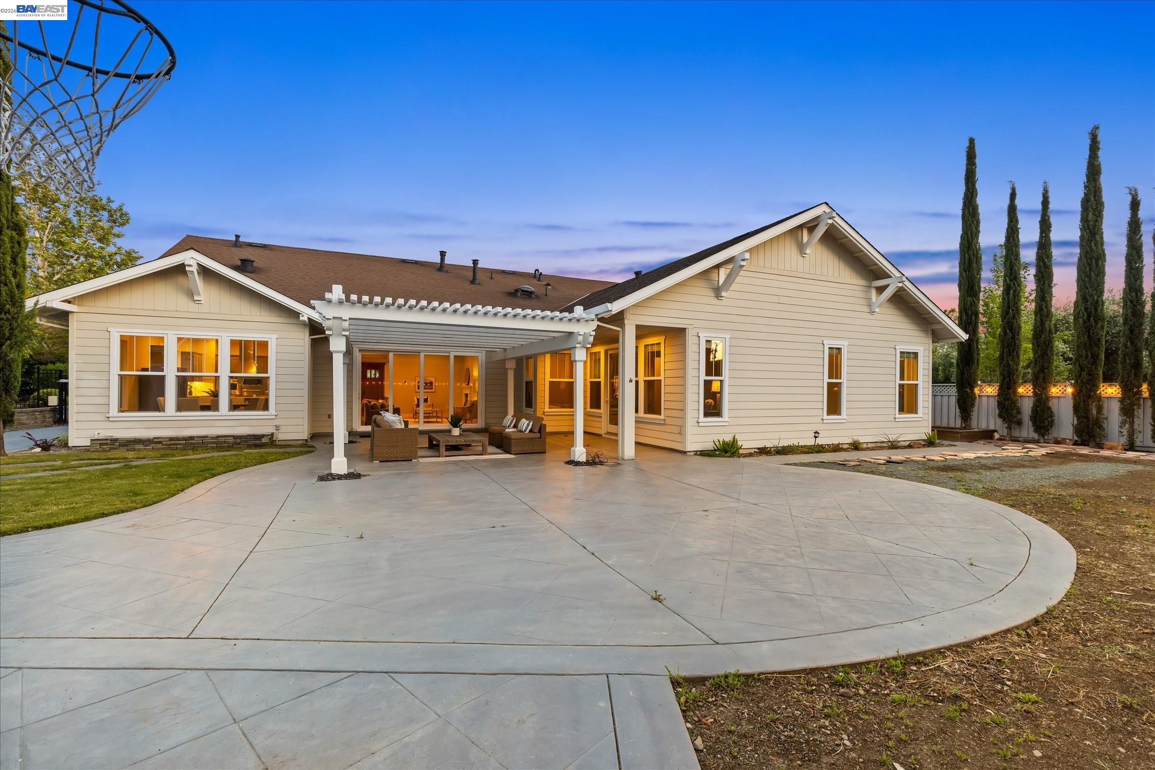 932 Hansen Rd