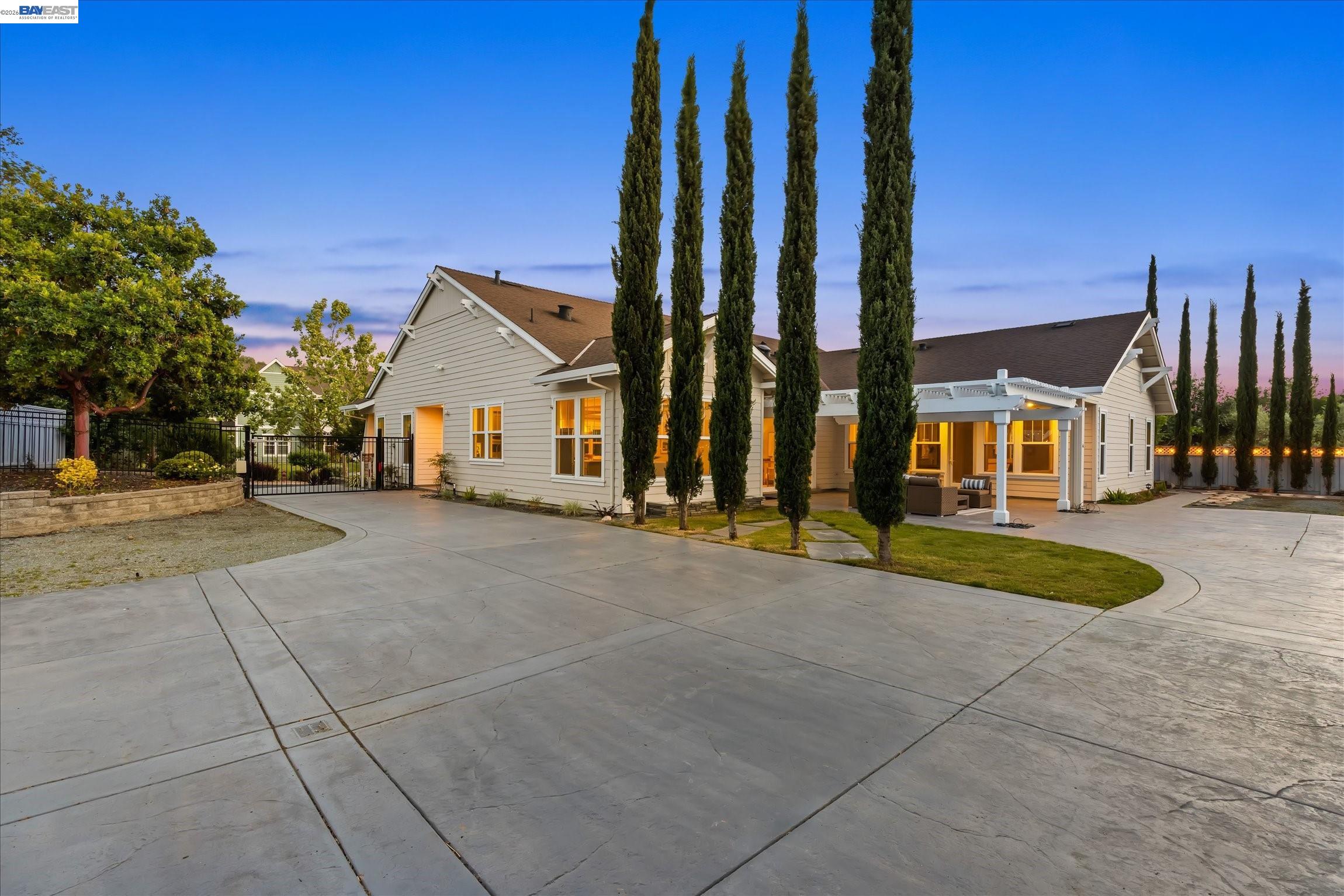 932 Hansen Rd