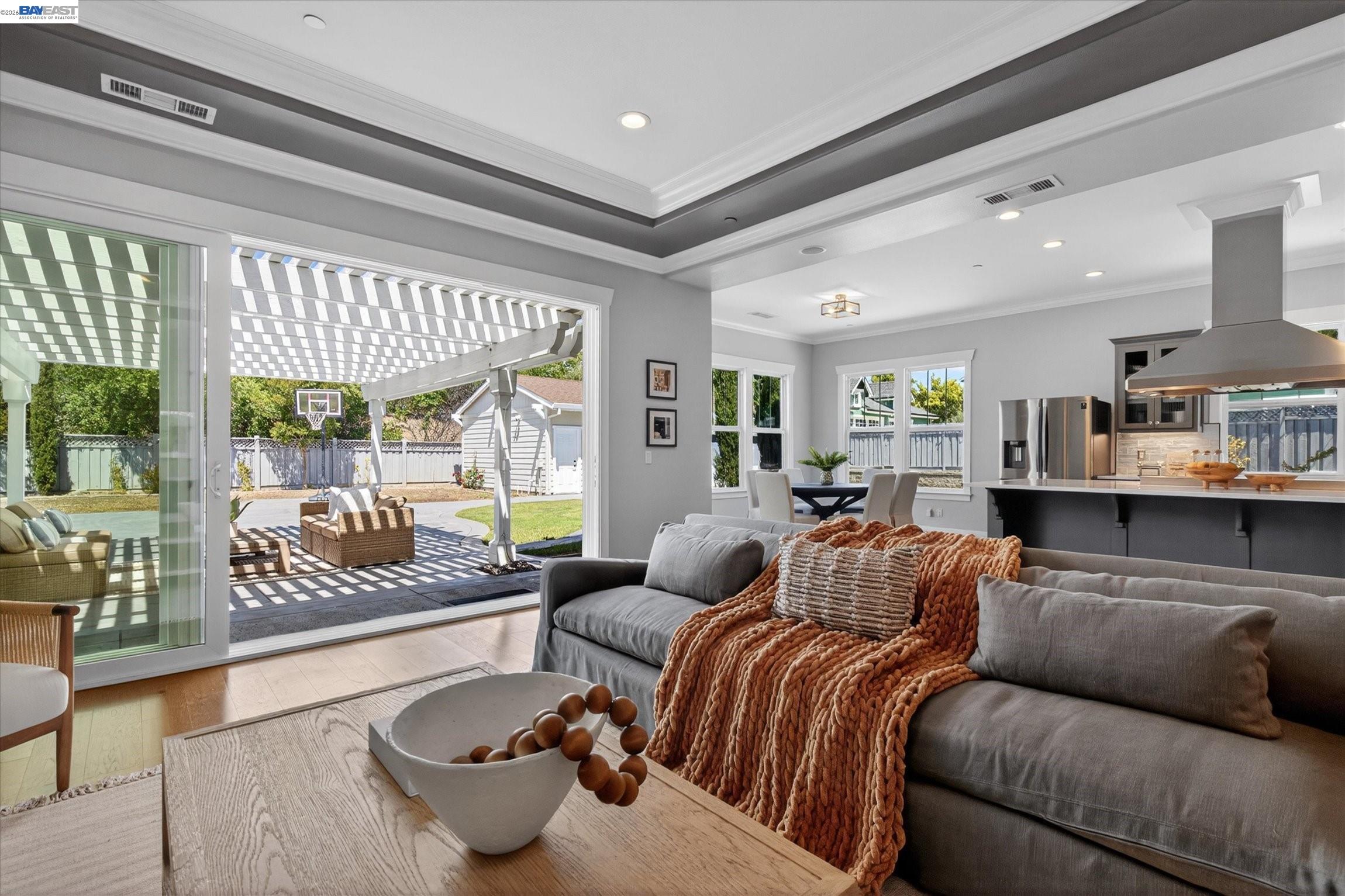 932 Hansen Rd