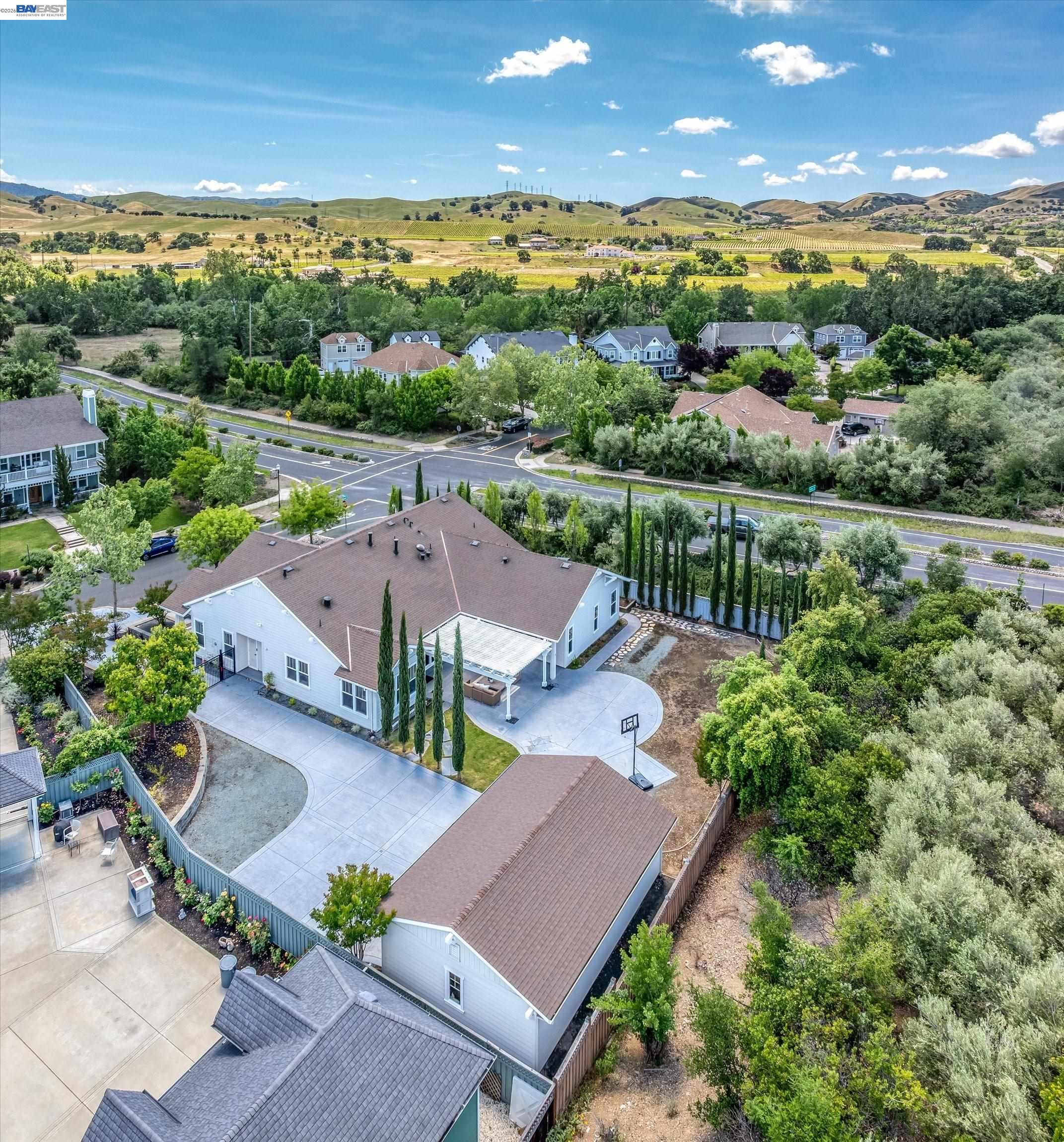 932 Hansen Rd