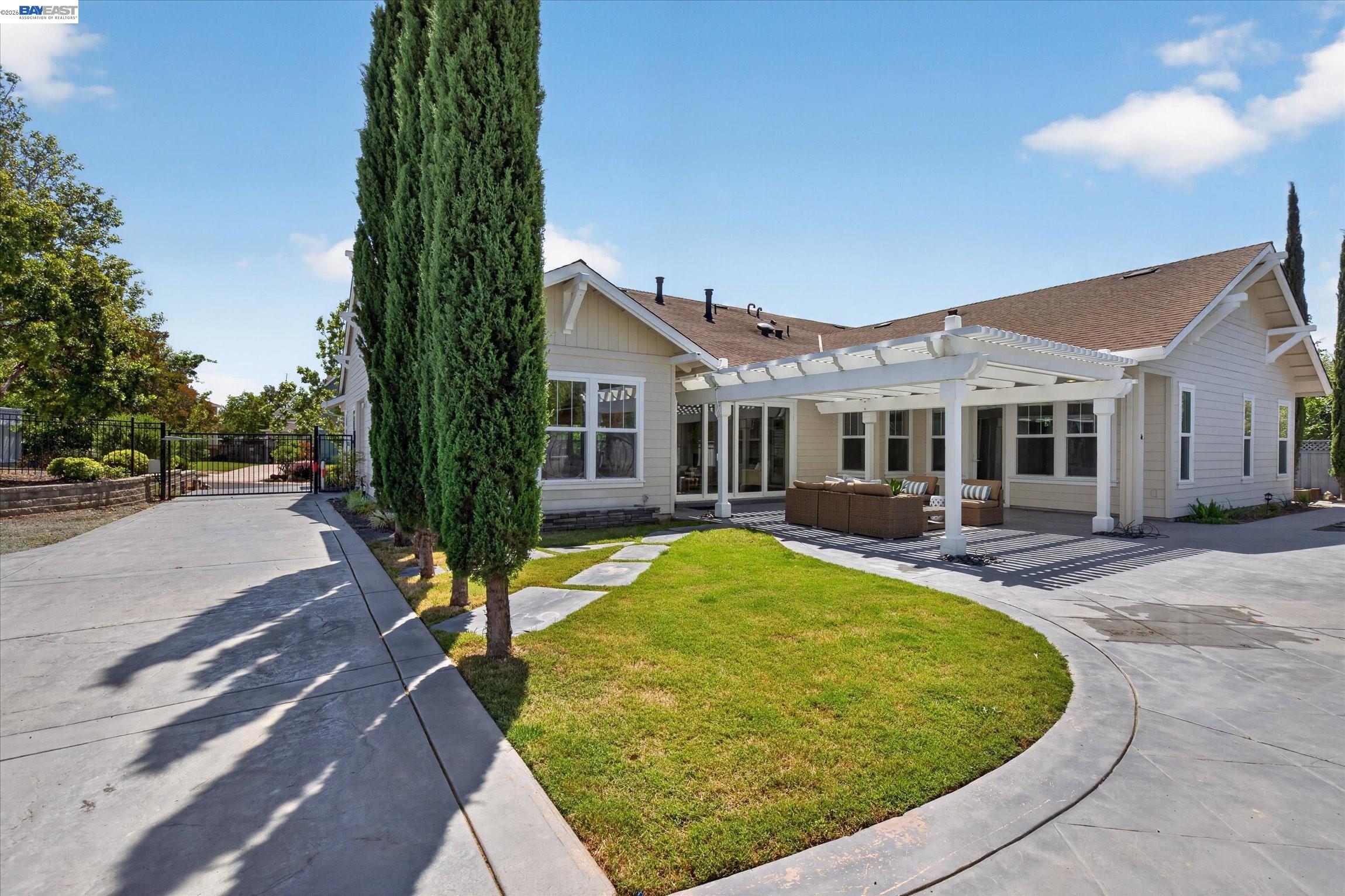 932 Hansen Rd