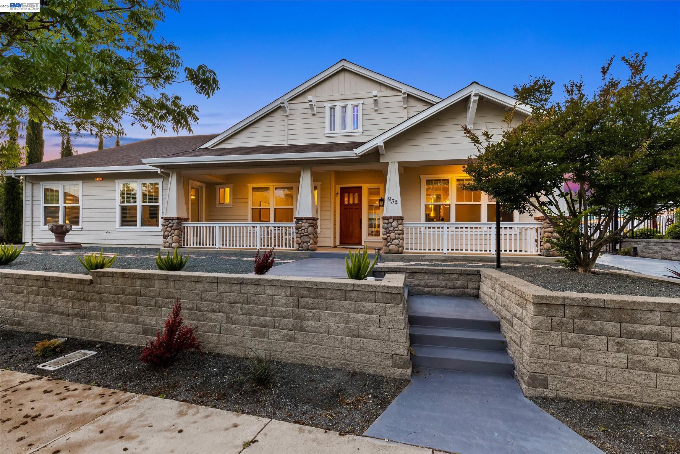 932 Hansen Rd