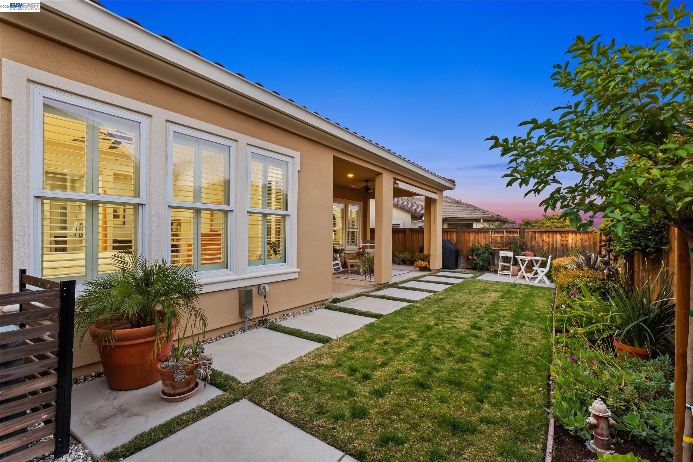 1720 Veneto Ln