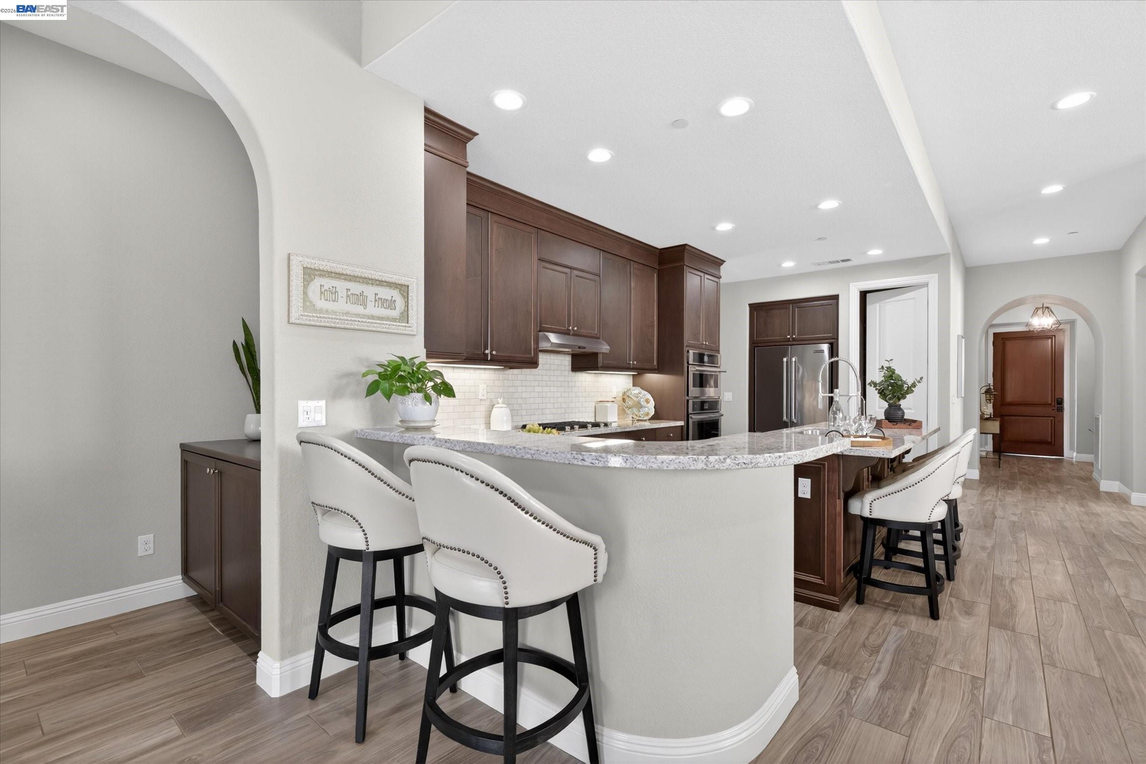 1720 Veneto Ln