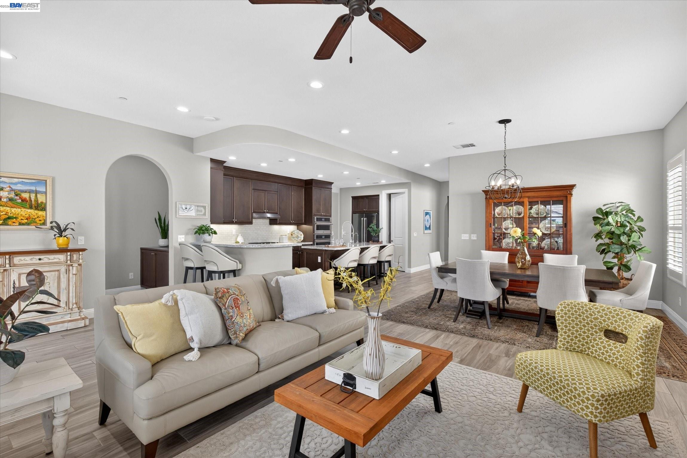 1720 Veneto Ln