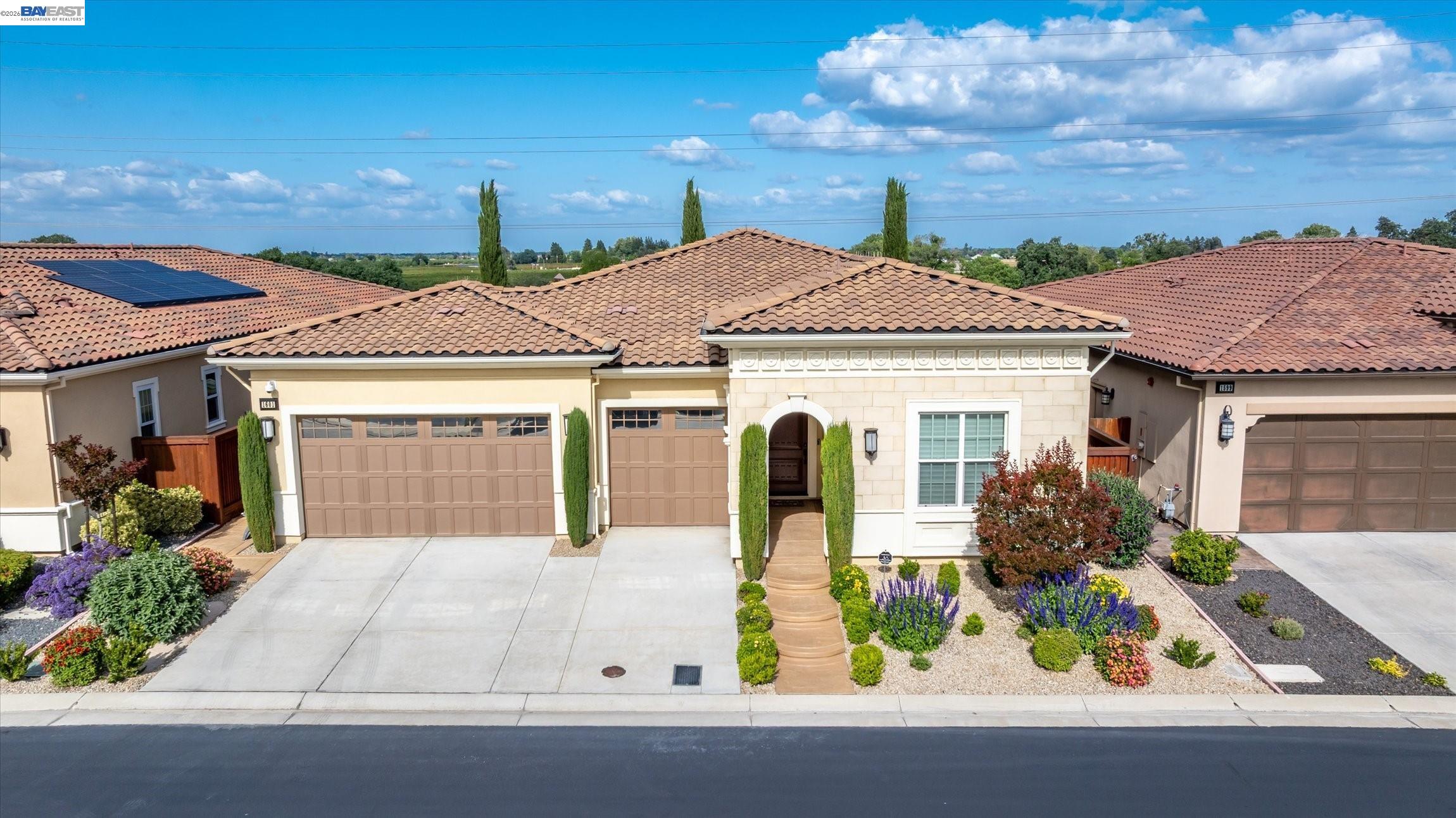 1601 Chianti Ln