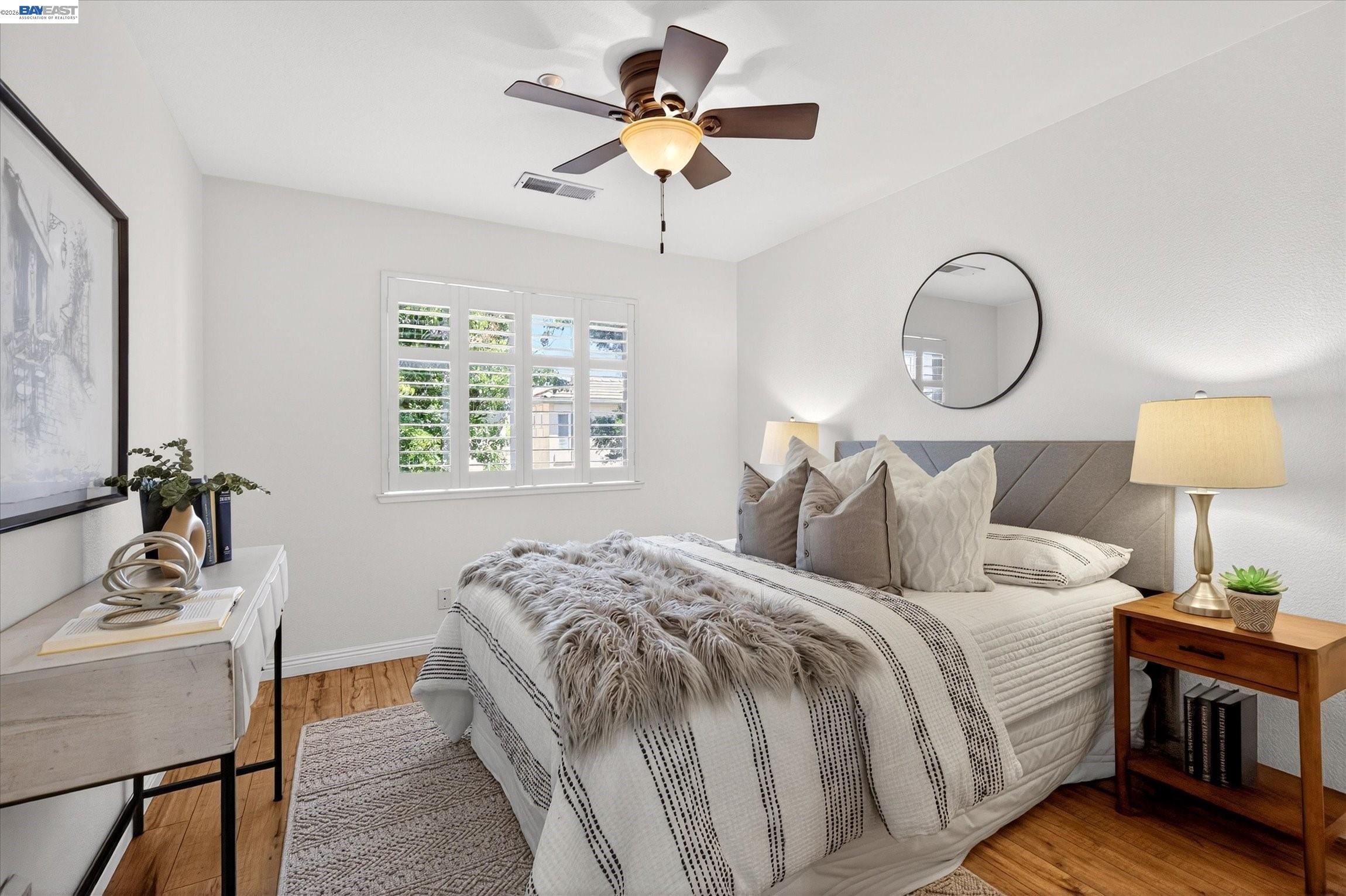 2038 Mulberry Cmn