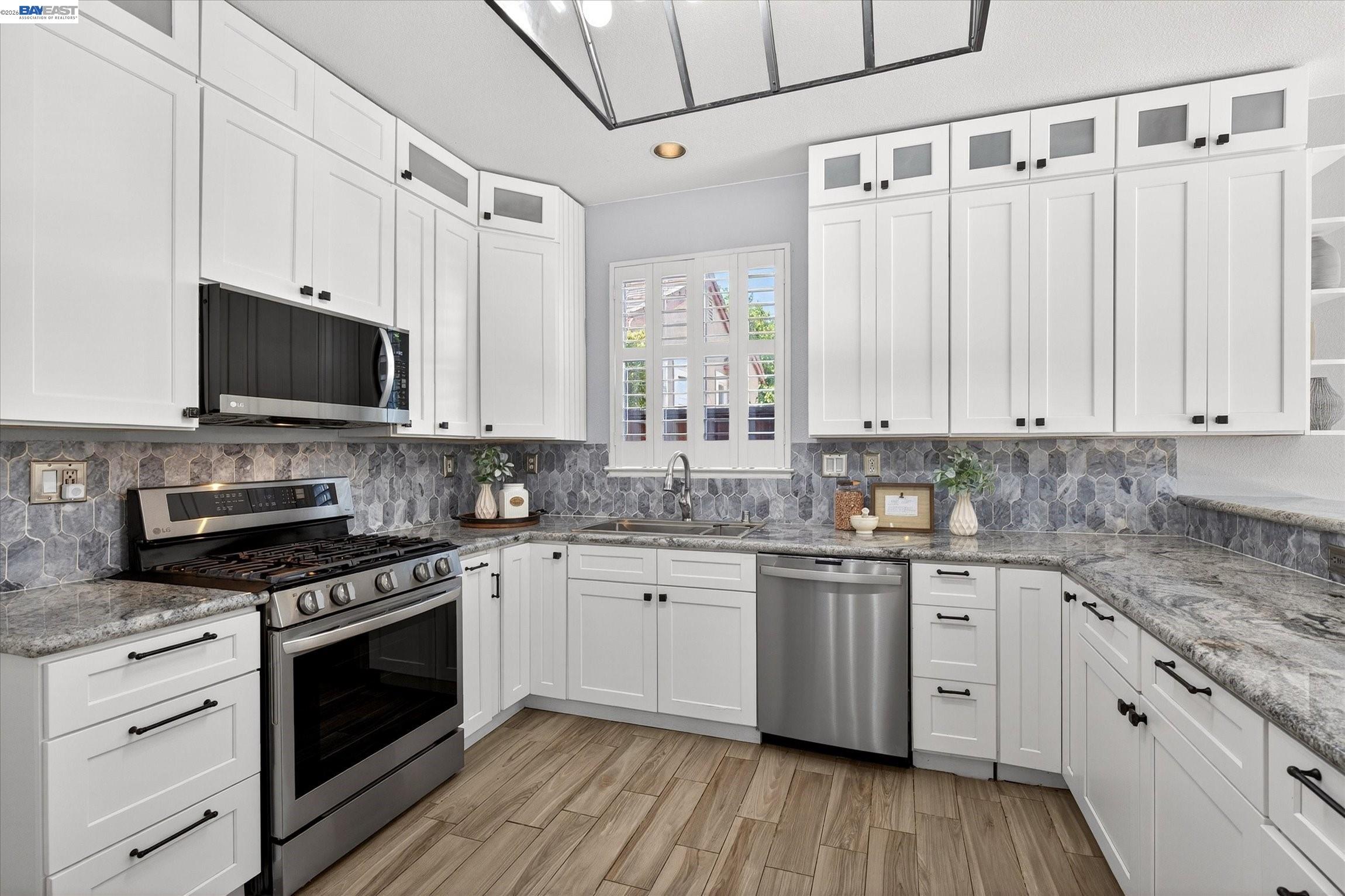 2038 Mulberry Cmn