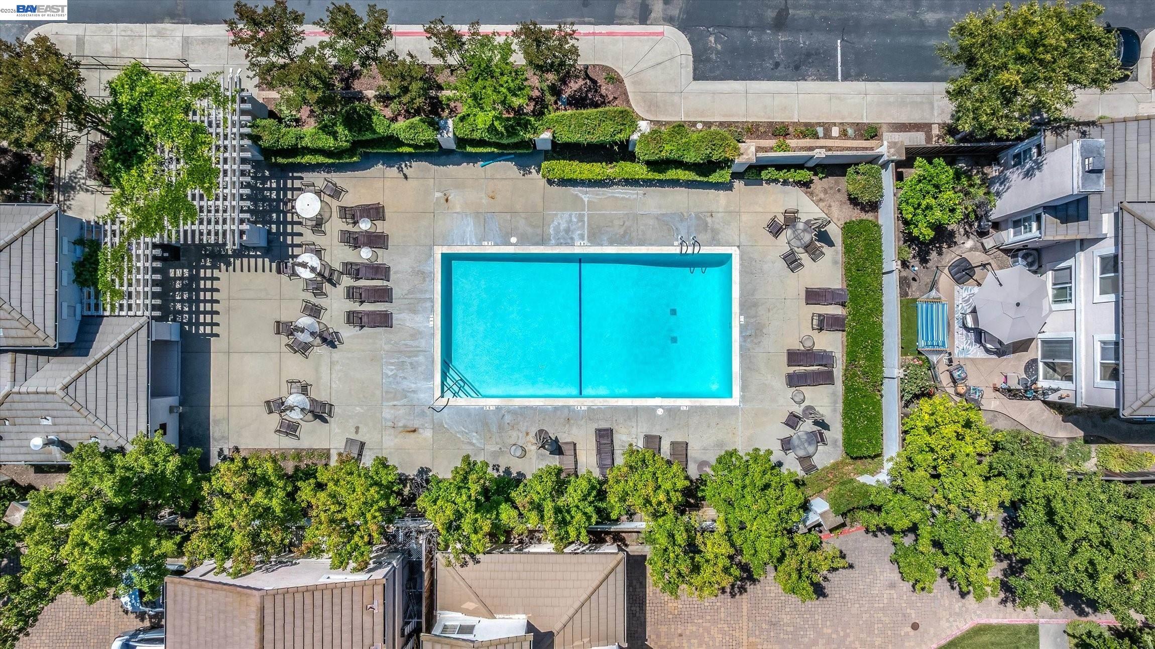 2038 Mulberry Cmn