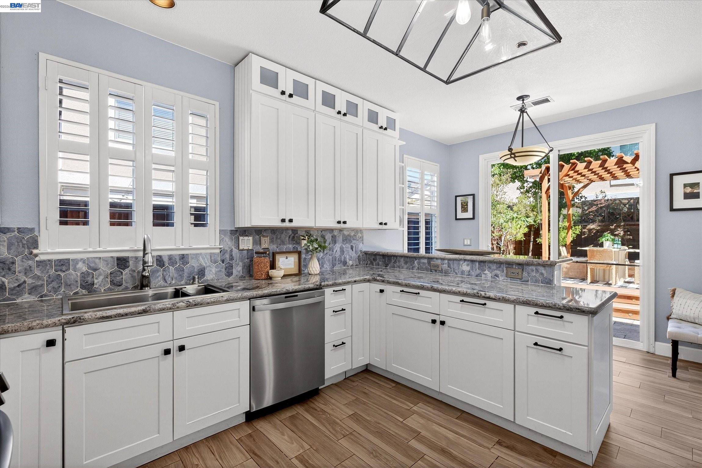 2038 Mulberry Cmn